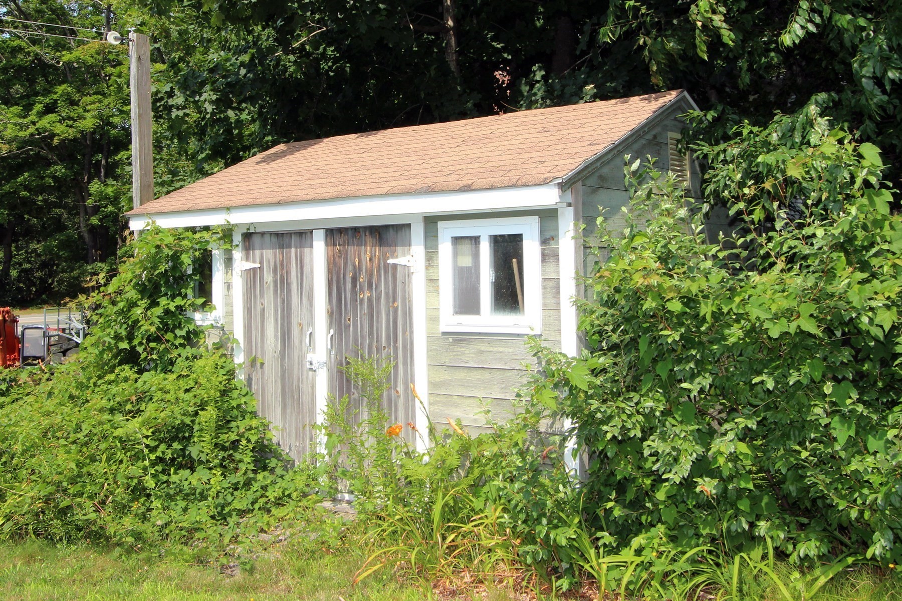 3 Midway Property Photo 34