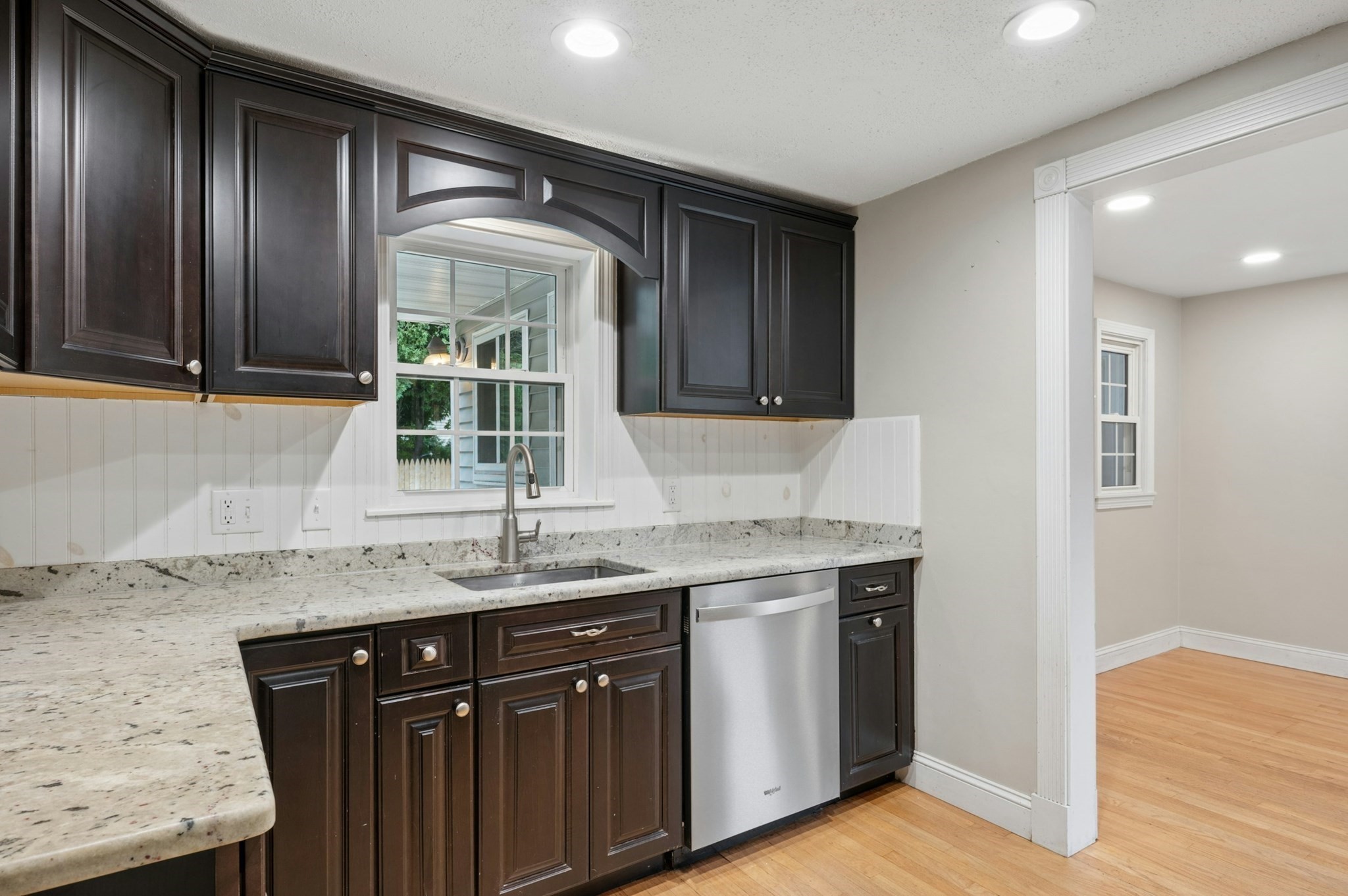 26 Millbury Ave Property Photo 13