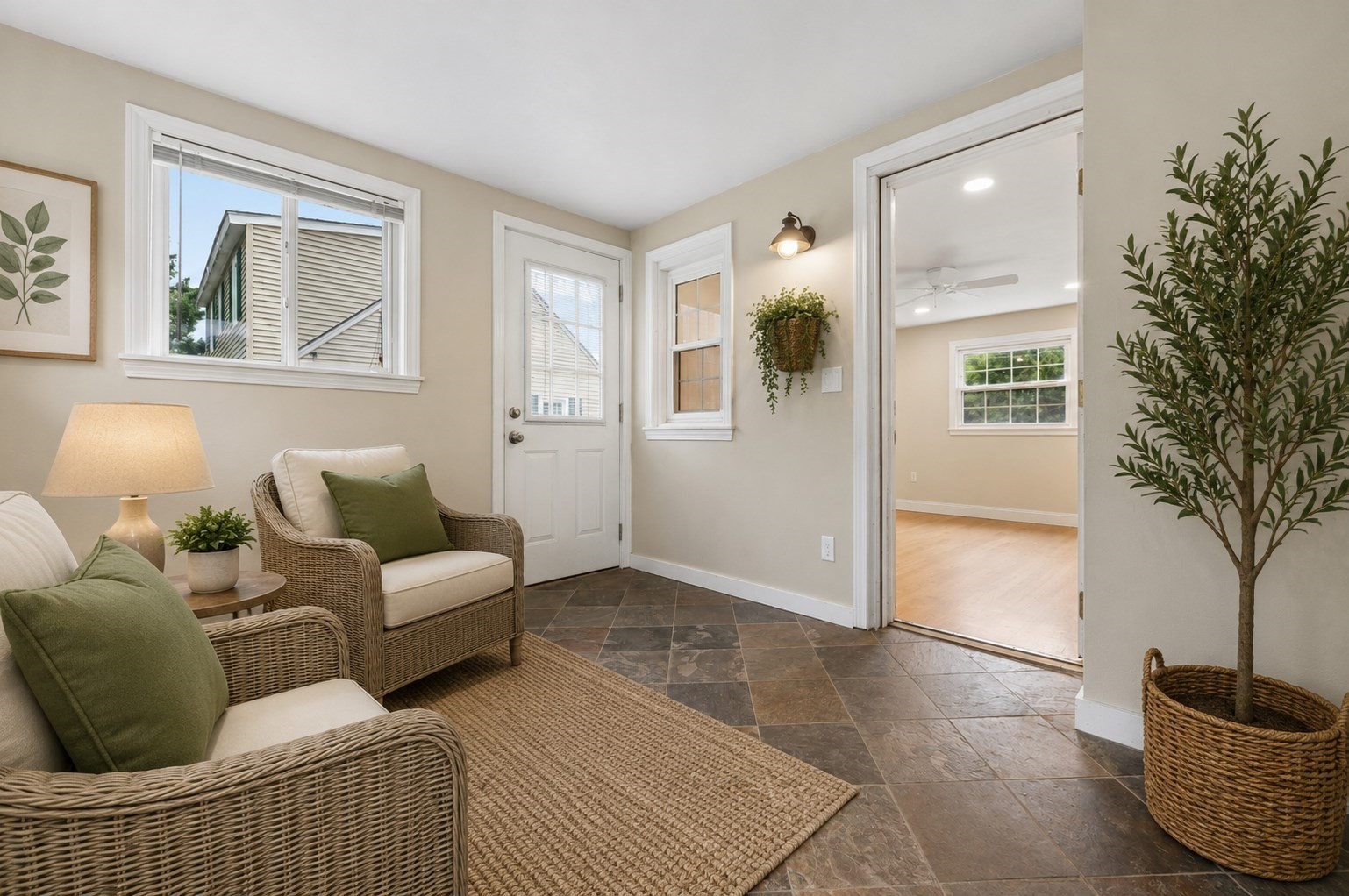 26 Millbury Ave Property Photo 18