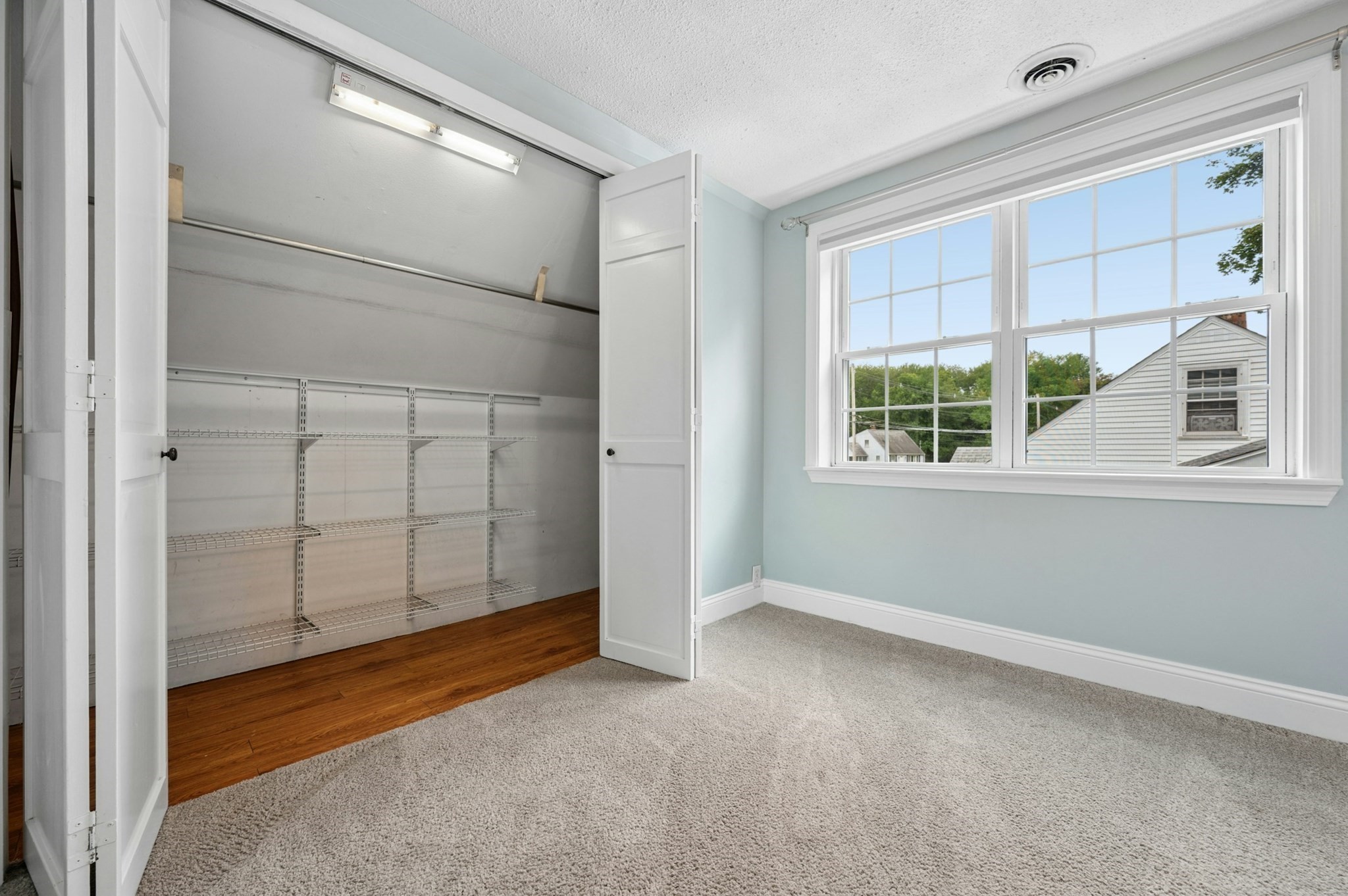 26 Millbury Ave Property Photo 24