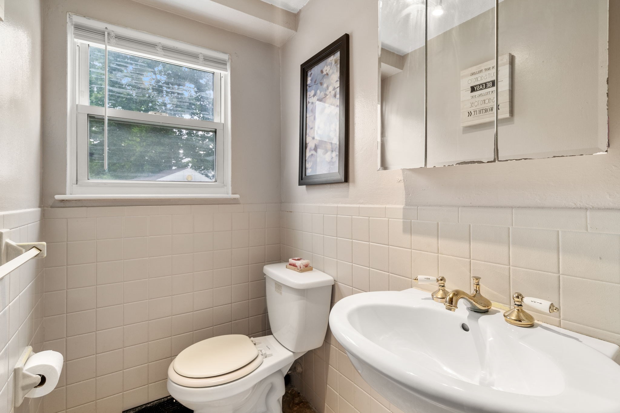 17 Louis Ln # 17 Property Photo 8