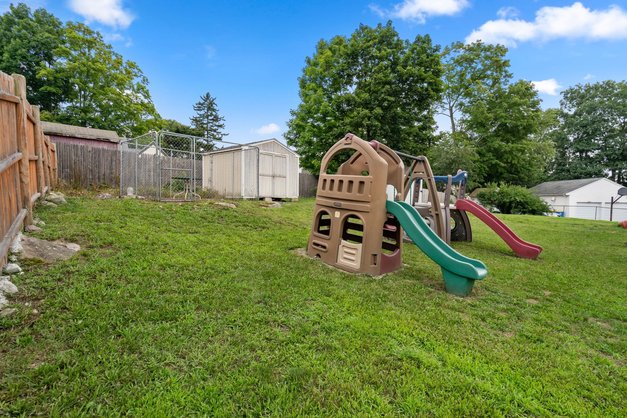 17 Louis Ln # 17 Property Photo 16