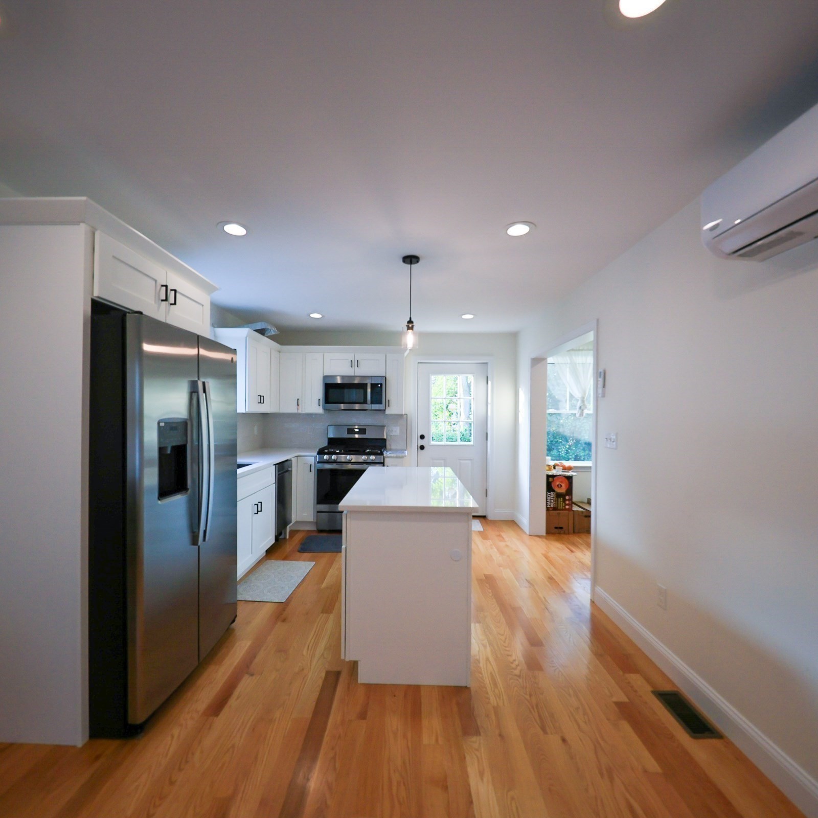 173 Westford St Property Photo 8