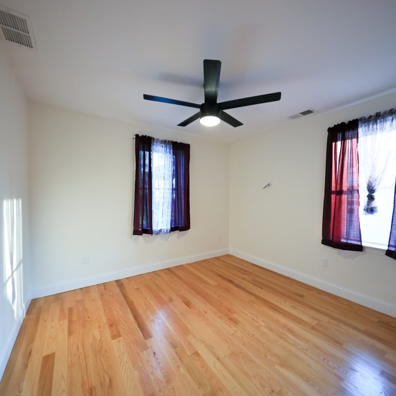 173 Westford St Property Photo 24