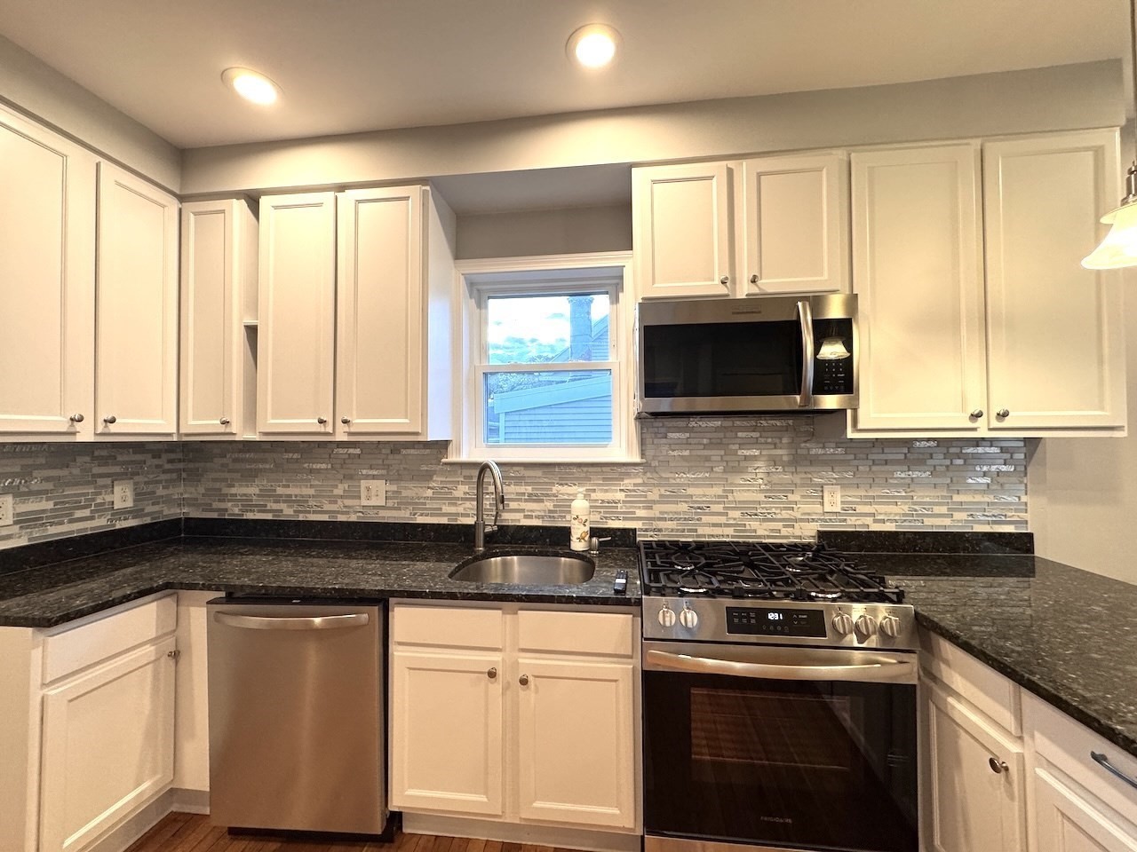 7 Pinckney Pl. # 2 Property Photo 2