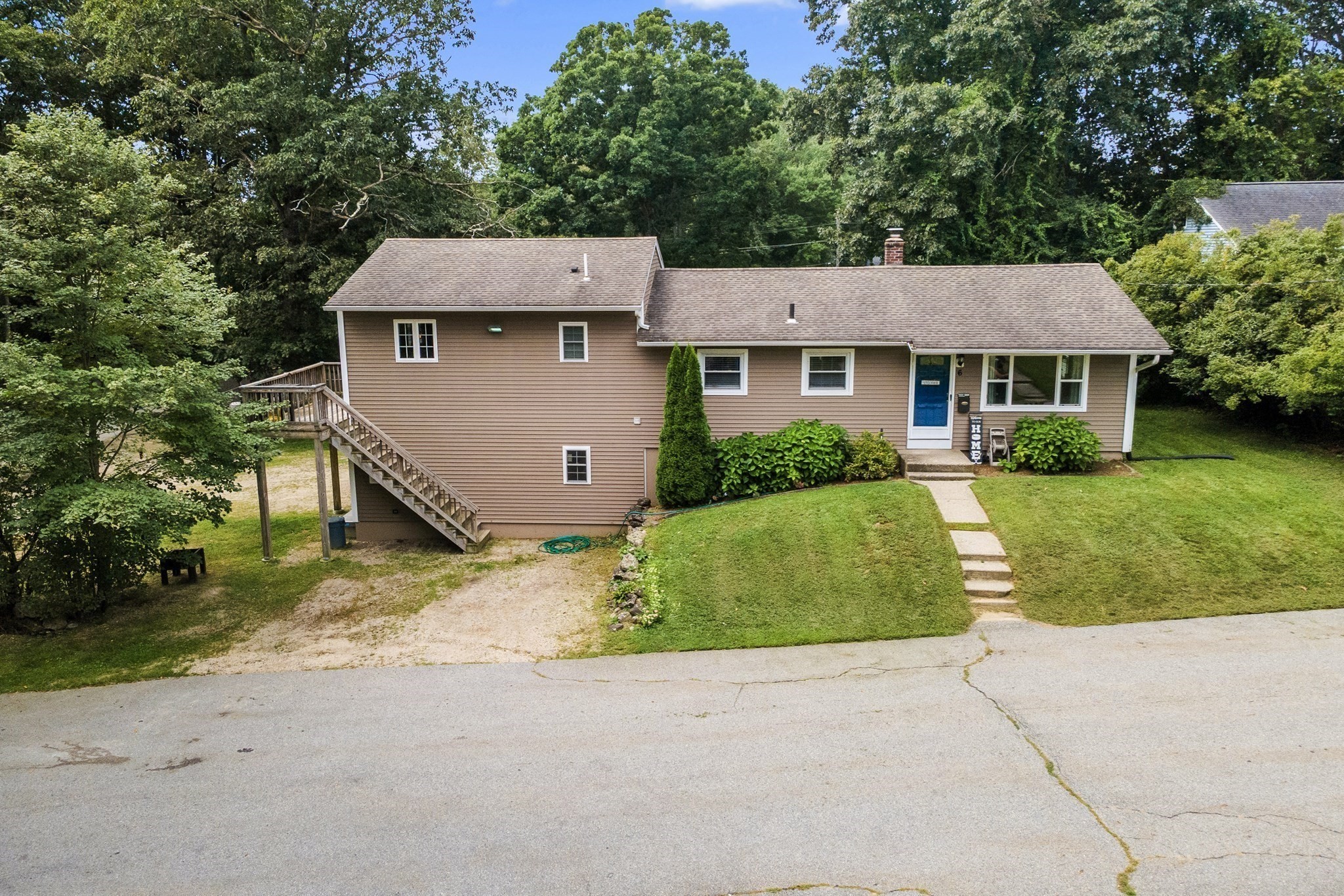 6 Pitcairn Ave Property Photo 2