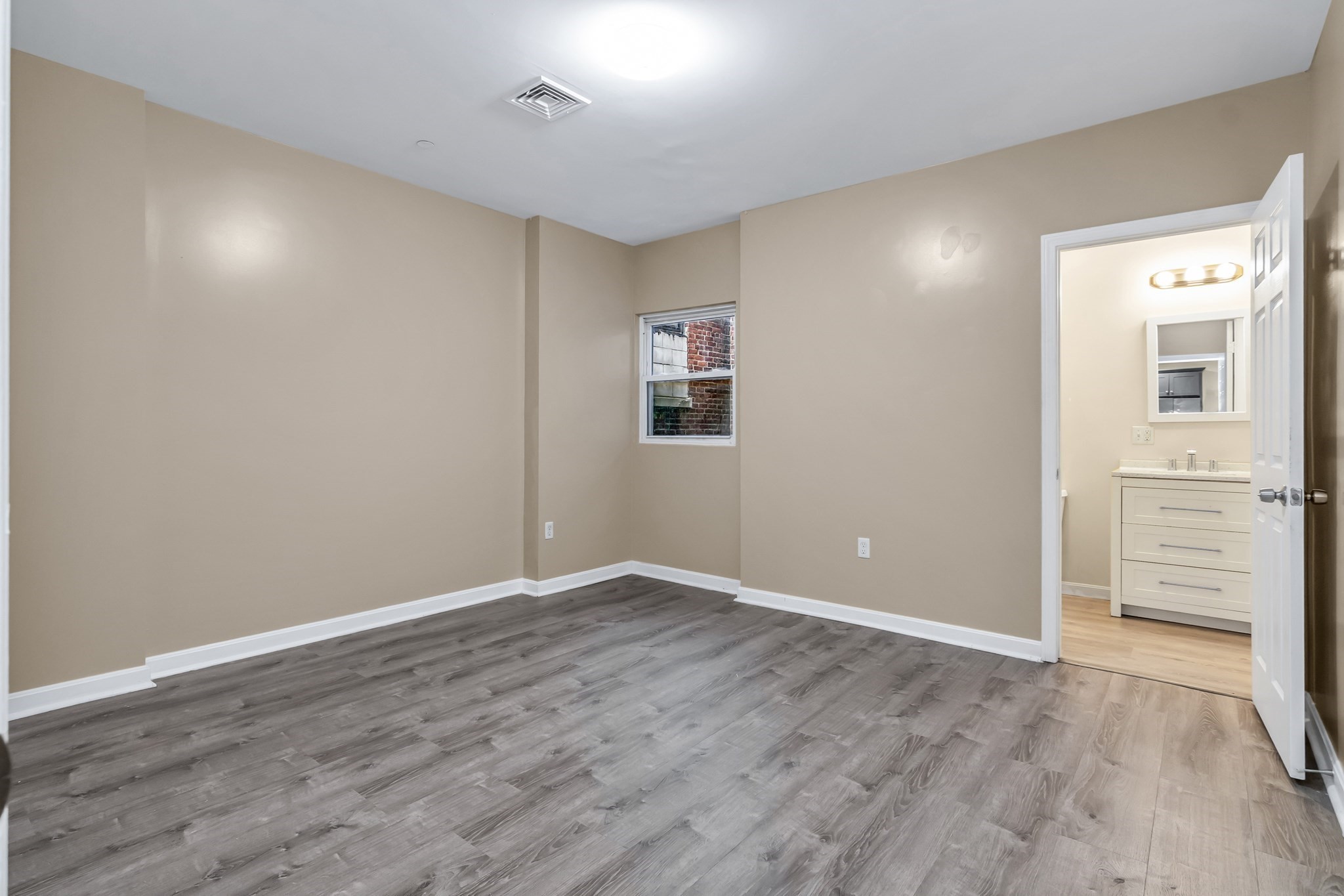 202 Broadway # 3 Property Photo 3