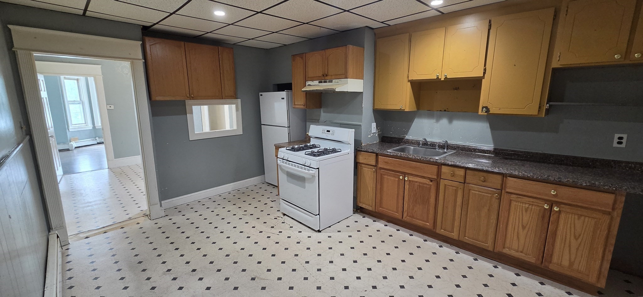190 Bennington Property Photo 2