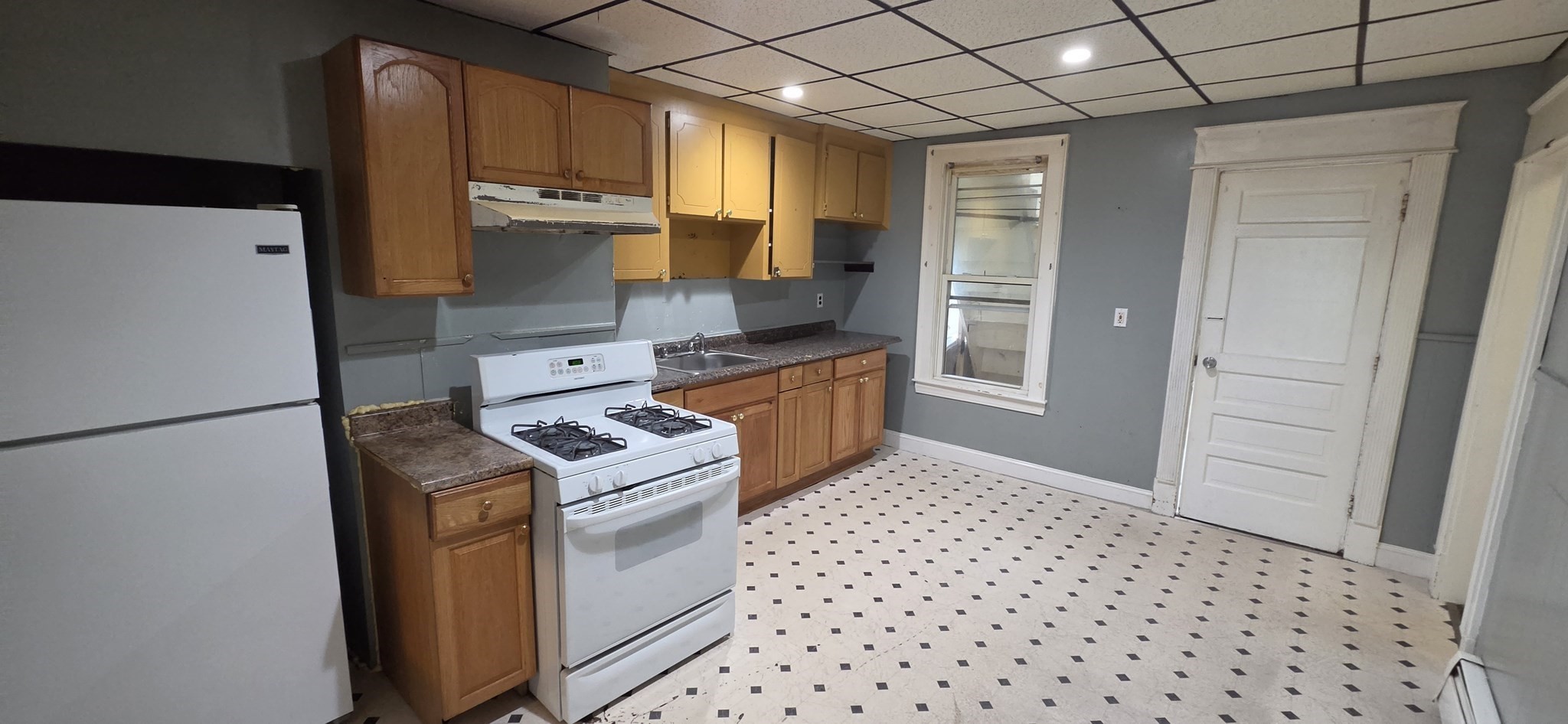 190 Bennington Property Photo 3