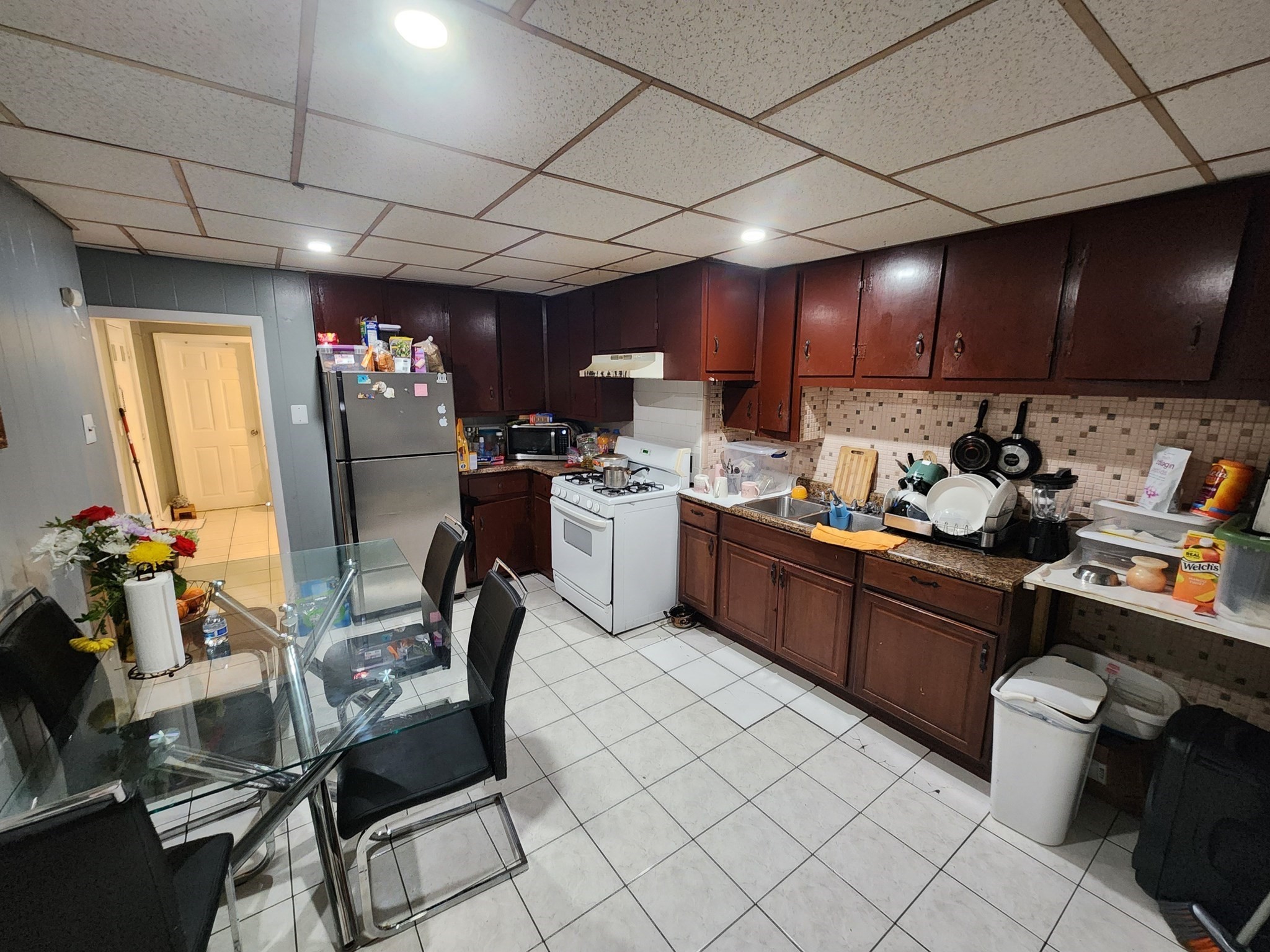 190 Bennington Property Photo 16