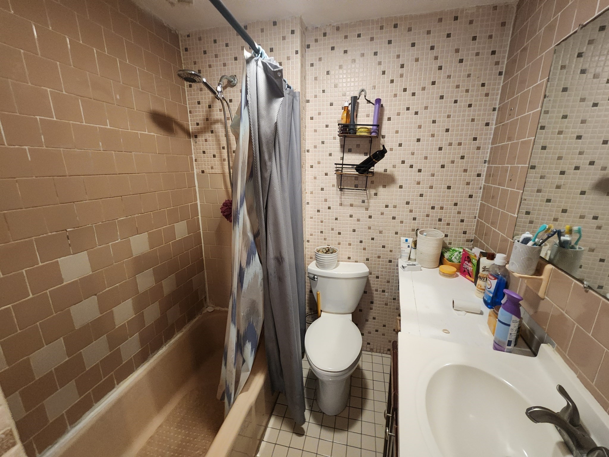 190 Bennington Property Photo 20