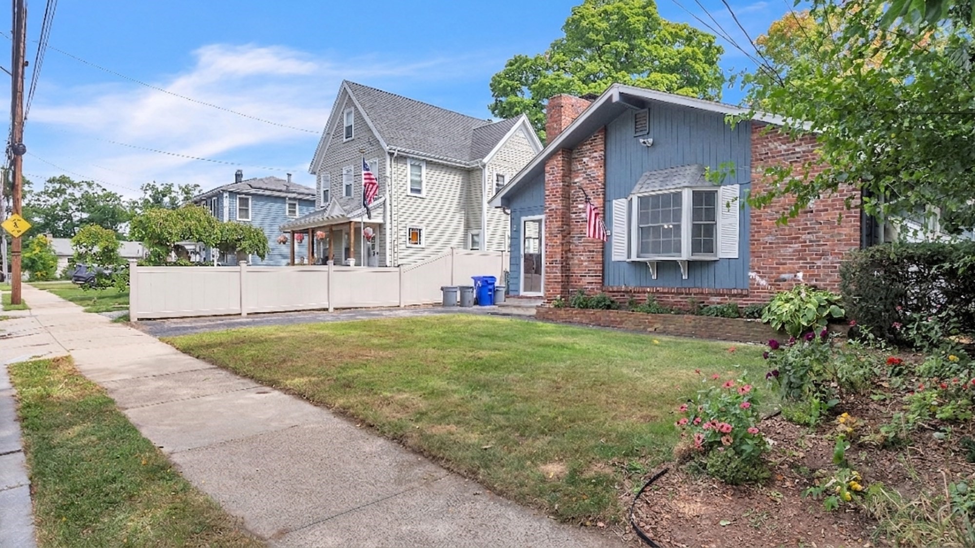 12 Clifford St Property Photo 2