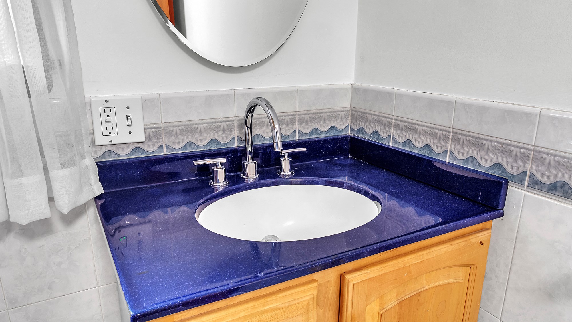 12 Clifford St Property Photo 16