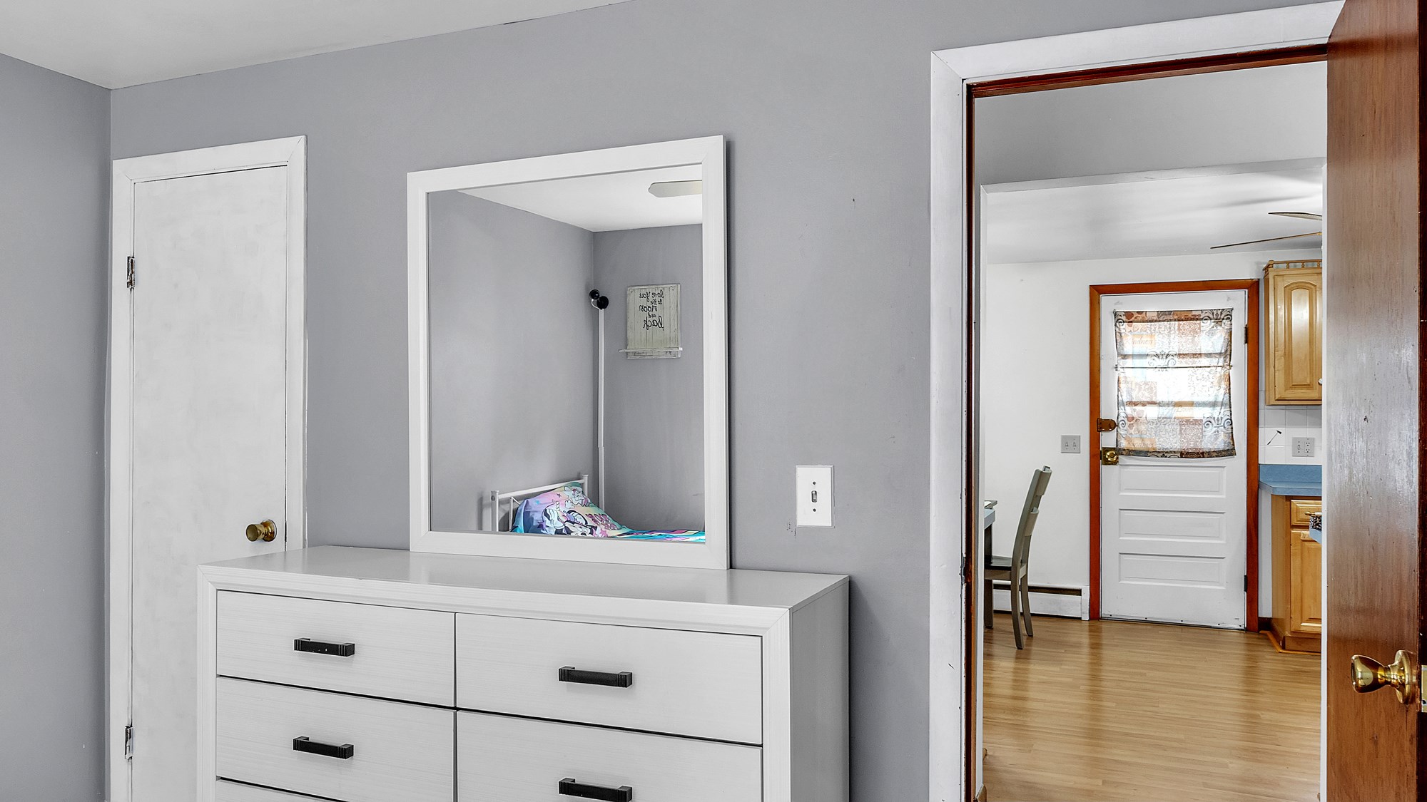 12 Clifford St Property Photo 18