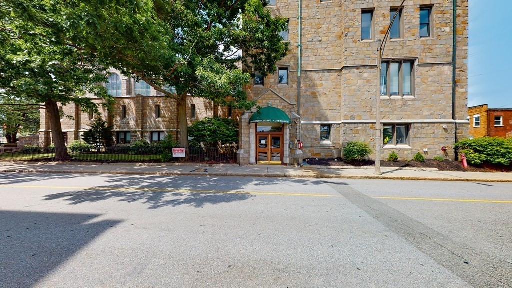 288 Walnut St # 1 Property Photo 5