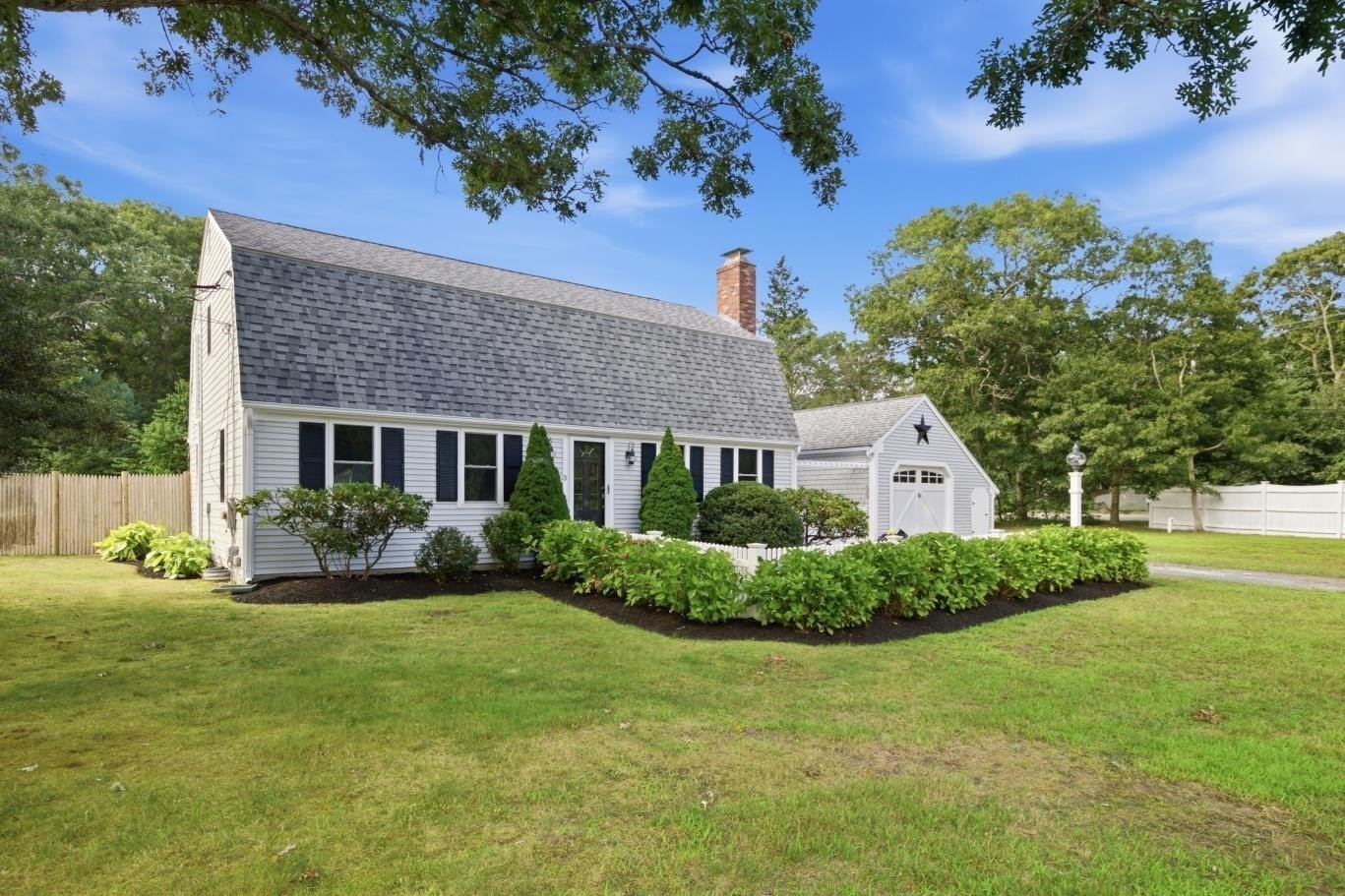 3 Thoreau Dr Property Photo 4