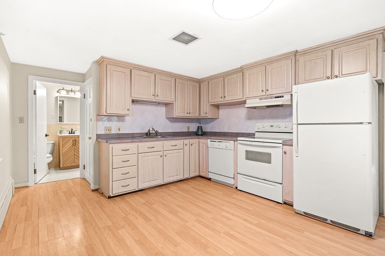 257 Cross Street Property Photo 12