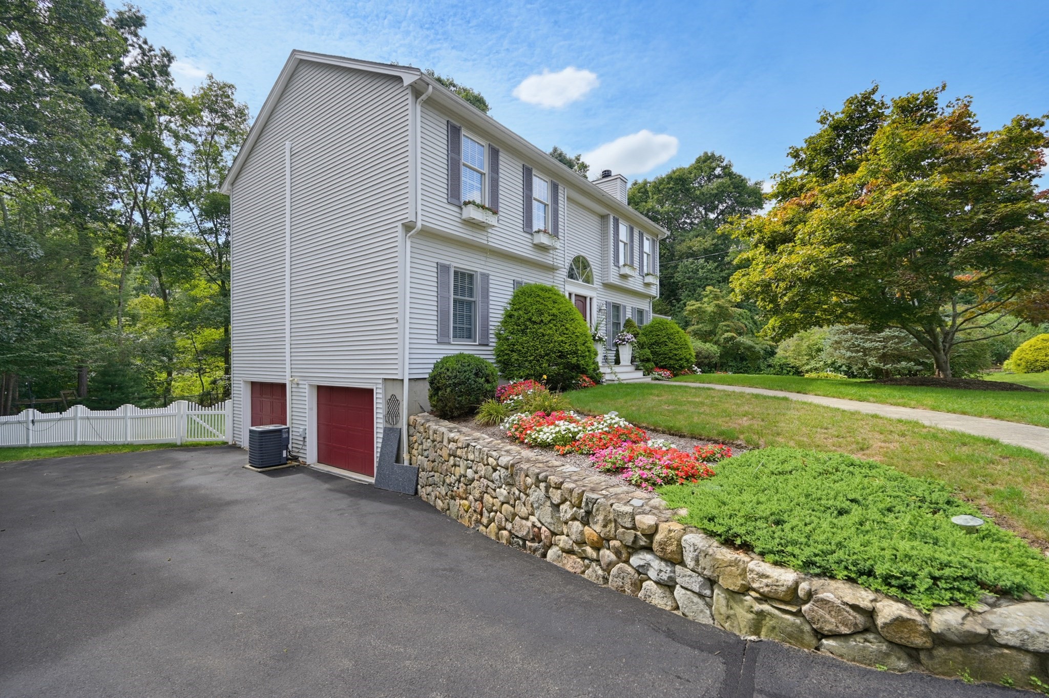 120 Hailes Hill Rd Property Photo 4