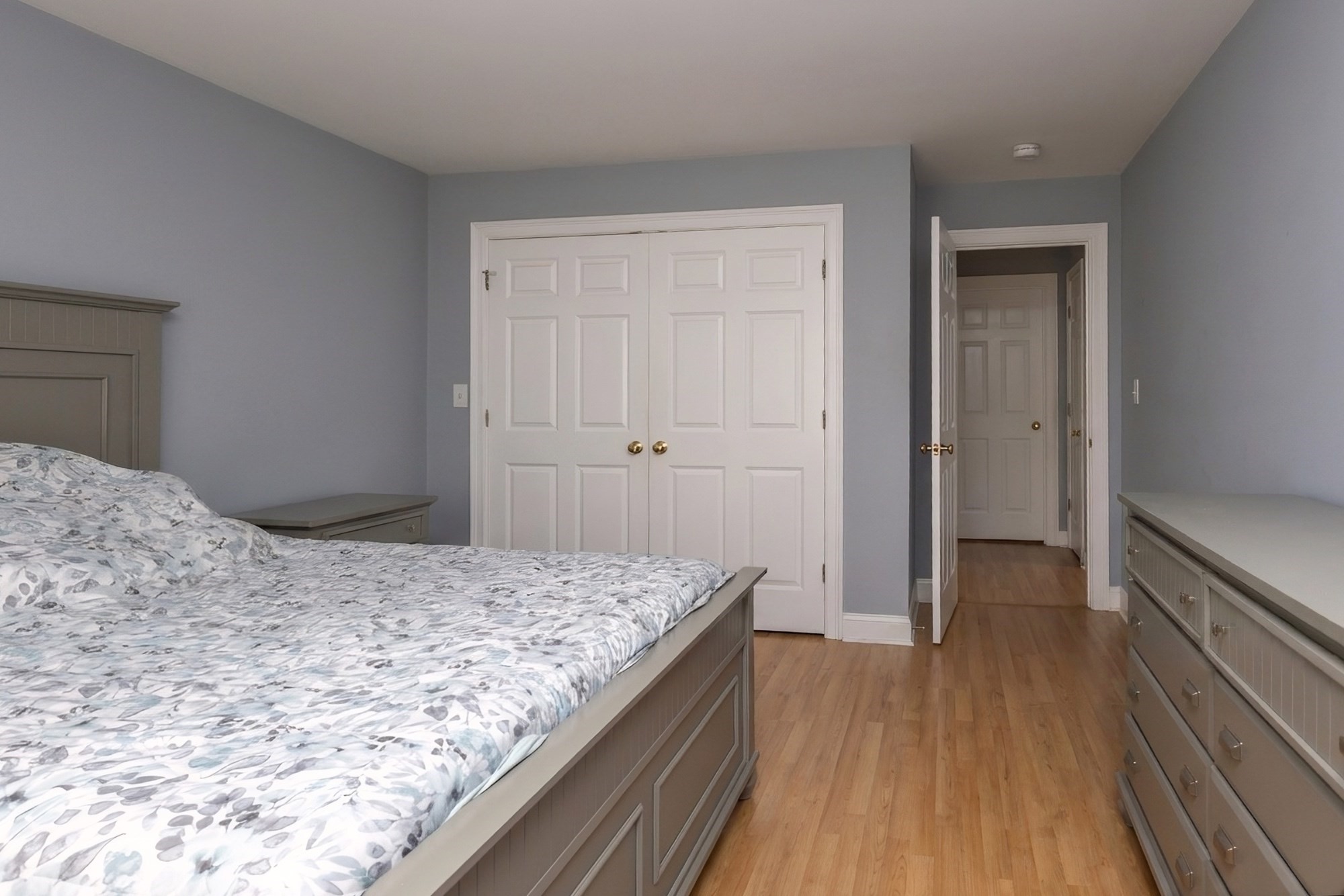 1438 Hyde Park Avenue Property Photo 3