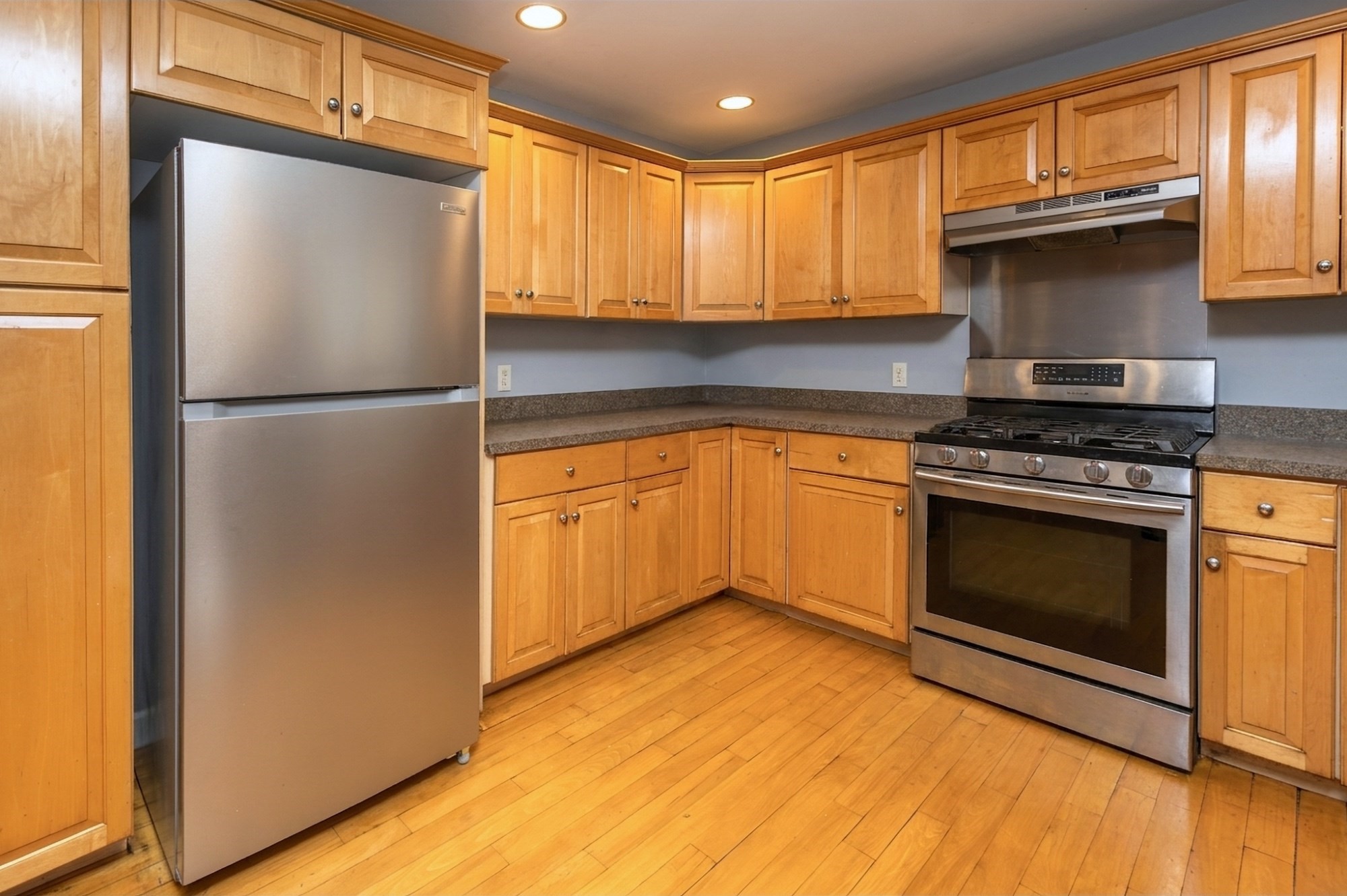 1438 Hyde Park Avenue Property Photo 8