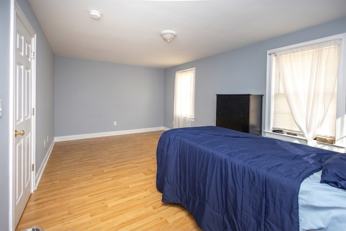 1438 Hyde Park Avenue Property Photo 12