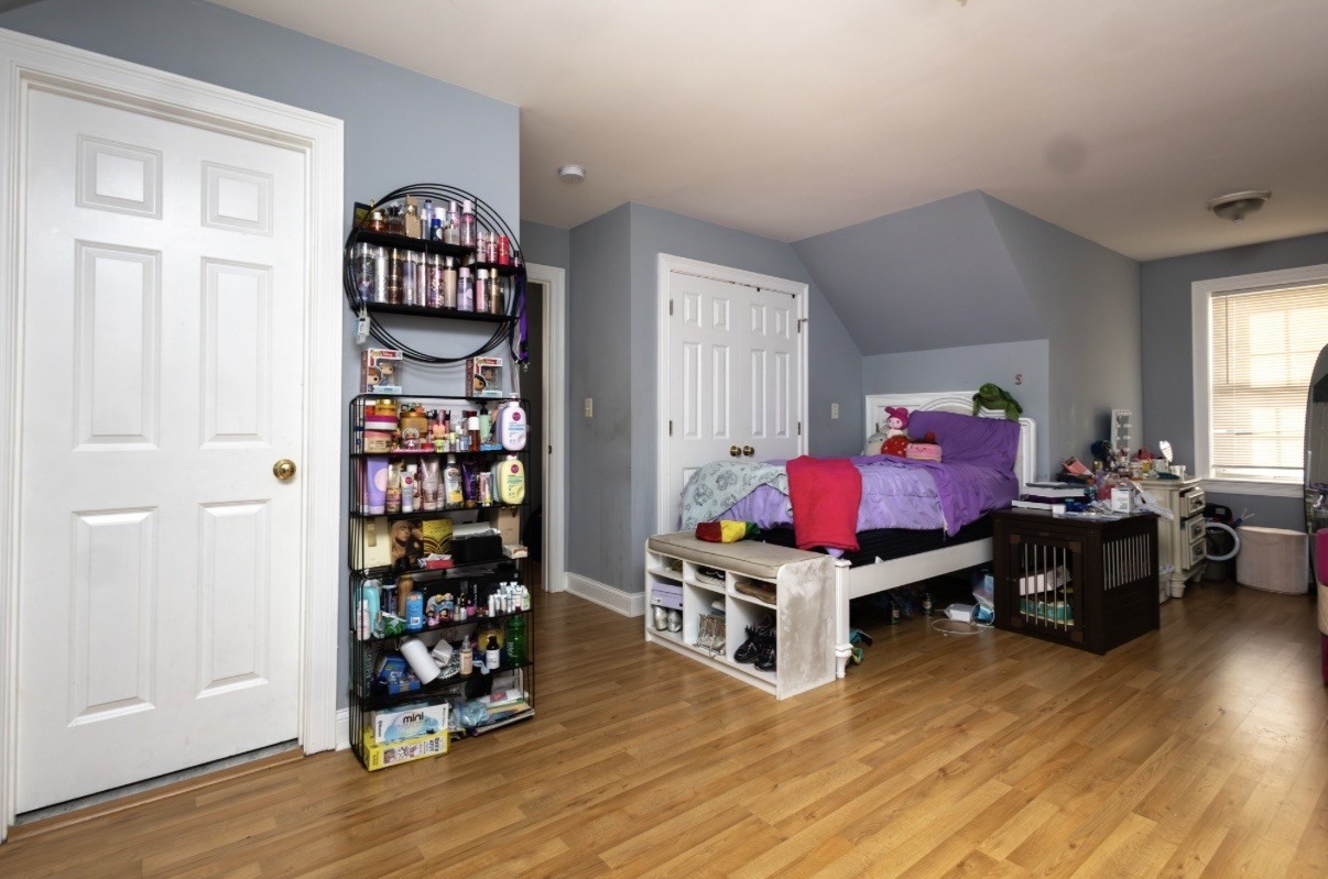 1438 Hyde Park Avenue Property Photo 14