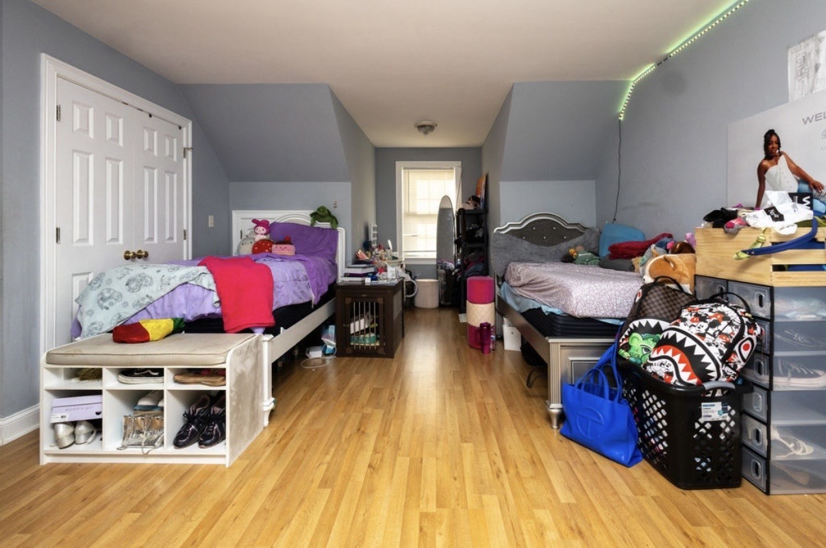1438 Hyde Park Avenue Property Photo 17