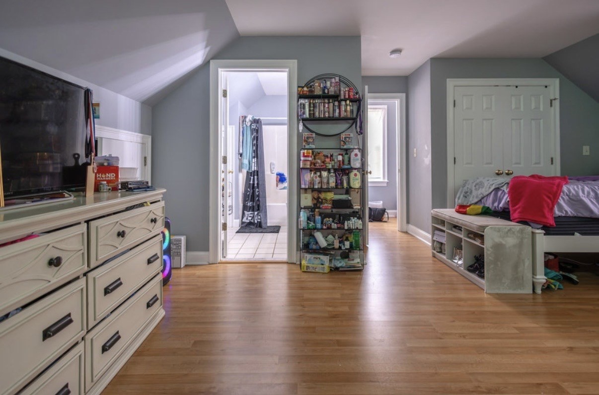 1438 Hyde Park Avenue Property Photo 20