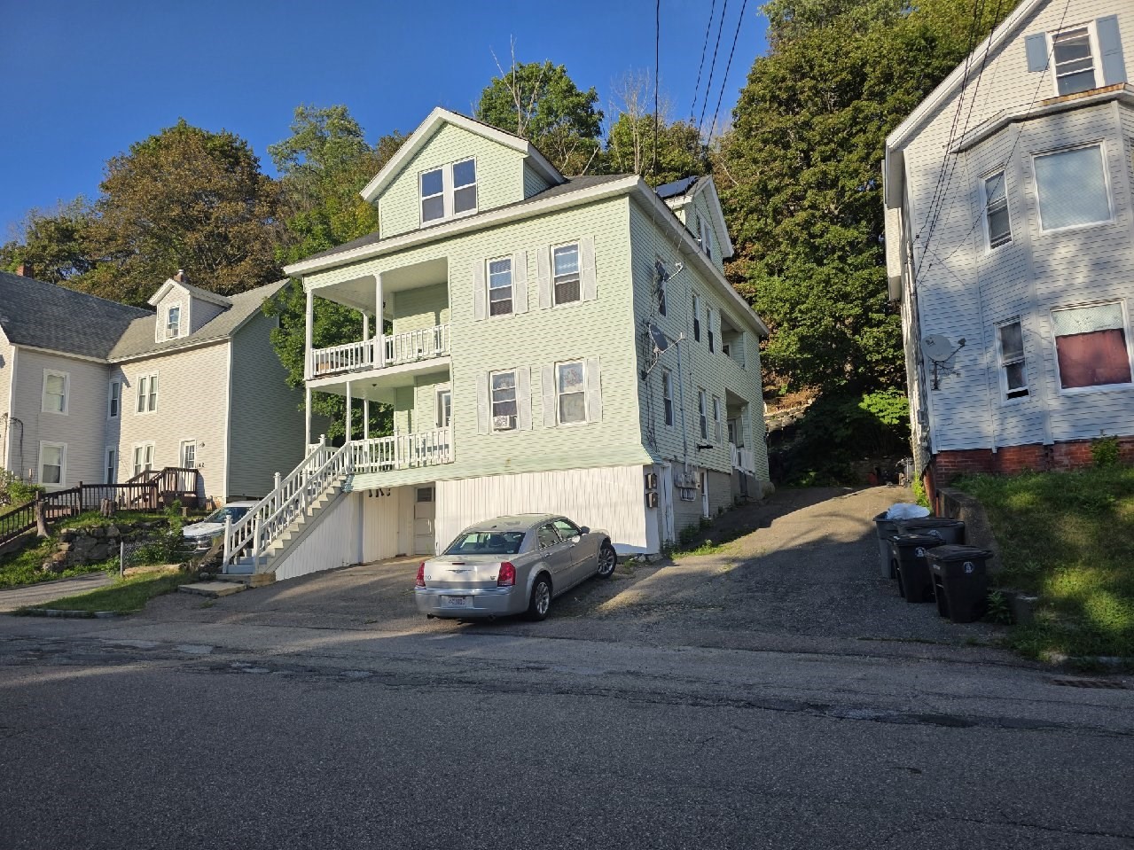 190 Pine St Property Photo 1