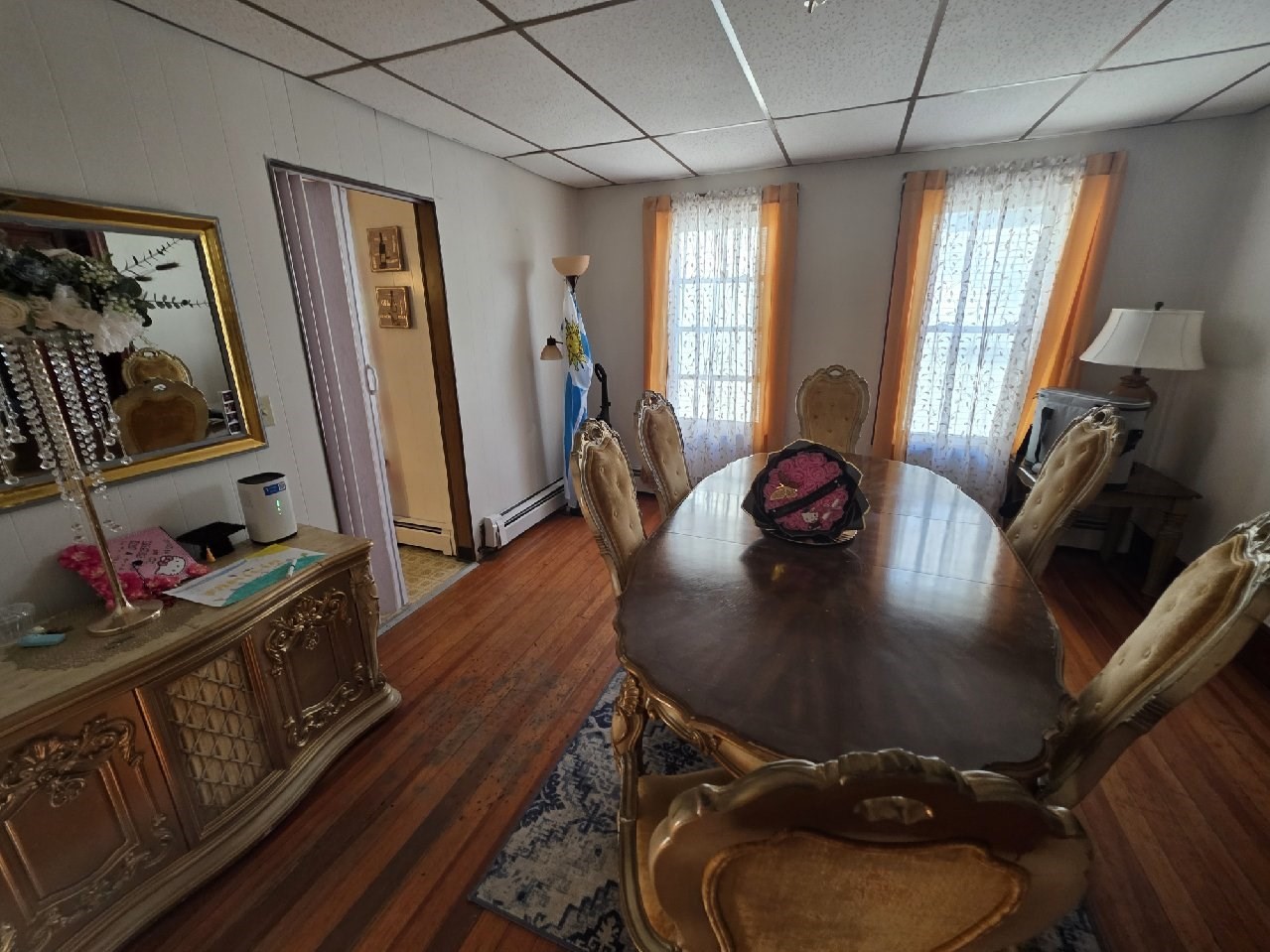 190 Pine St Property Photo 3