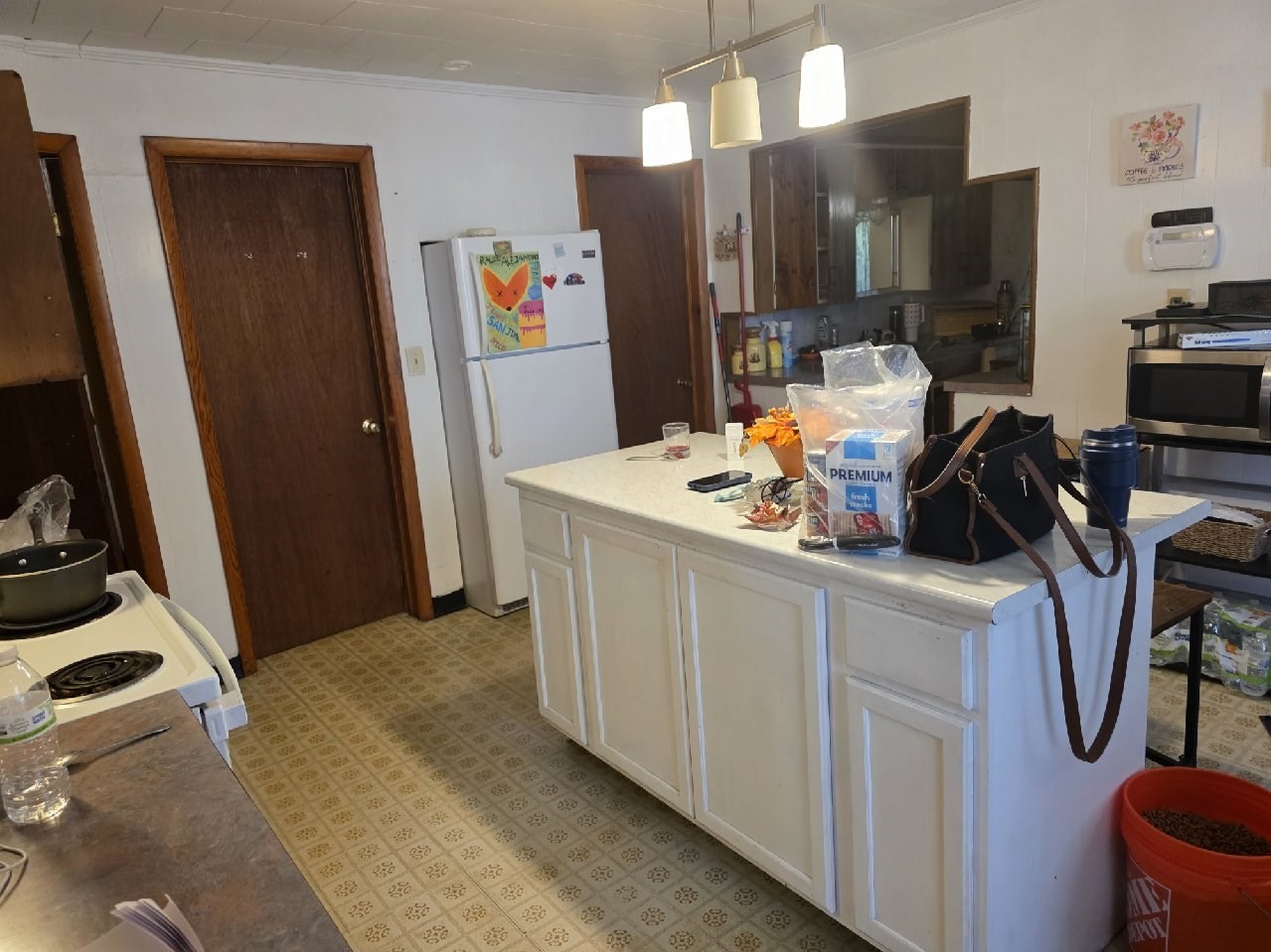 190 Pine St Property Photo 5
