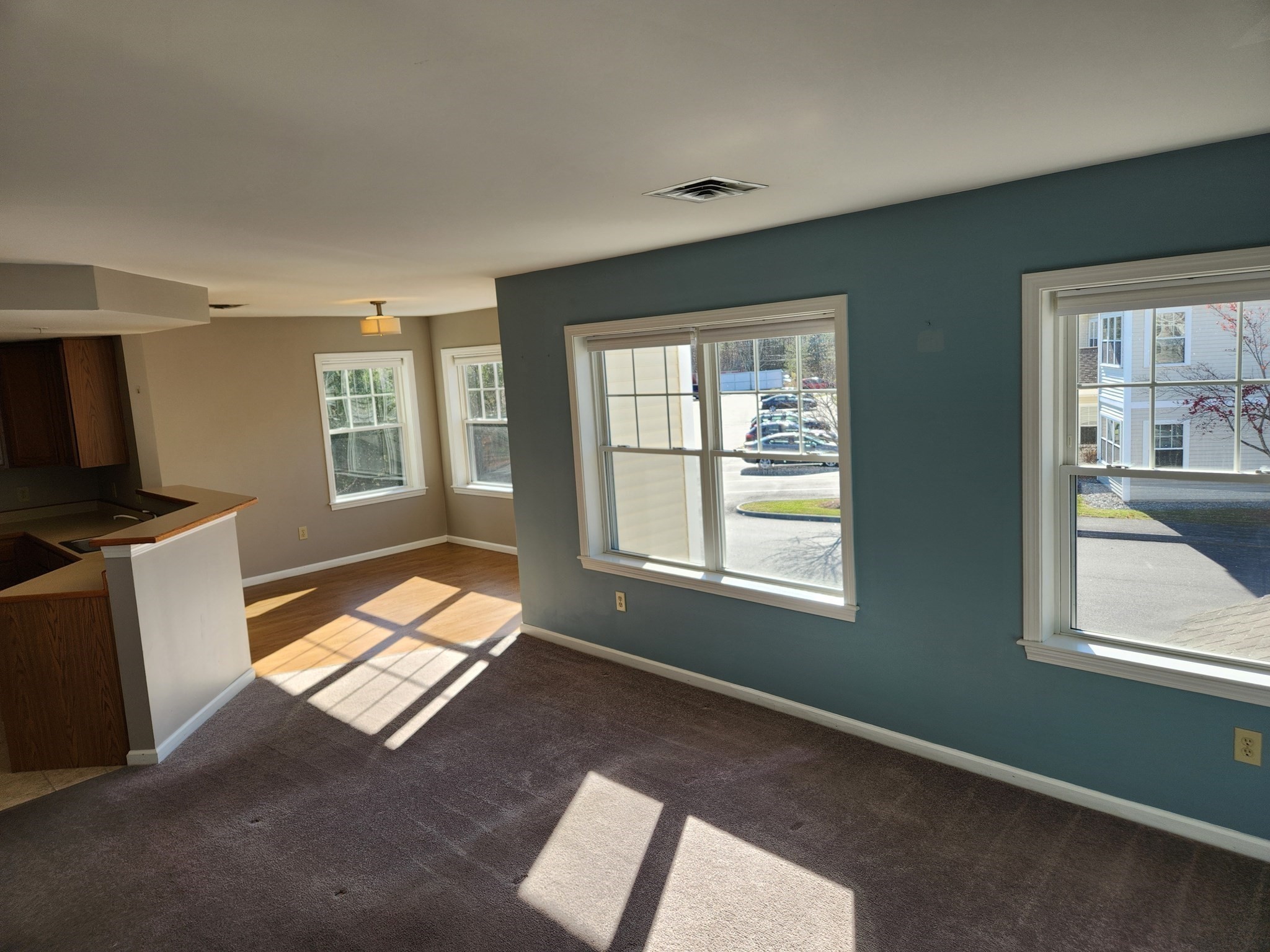 511 Main St # D Property Photo 4