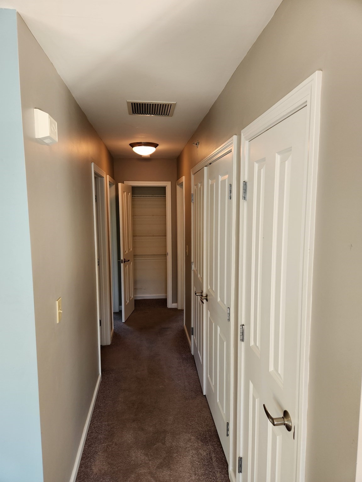 511 Main St # D Property Photo 7