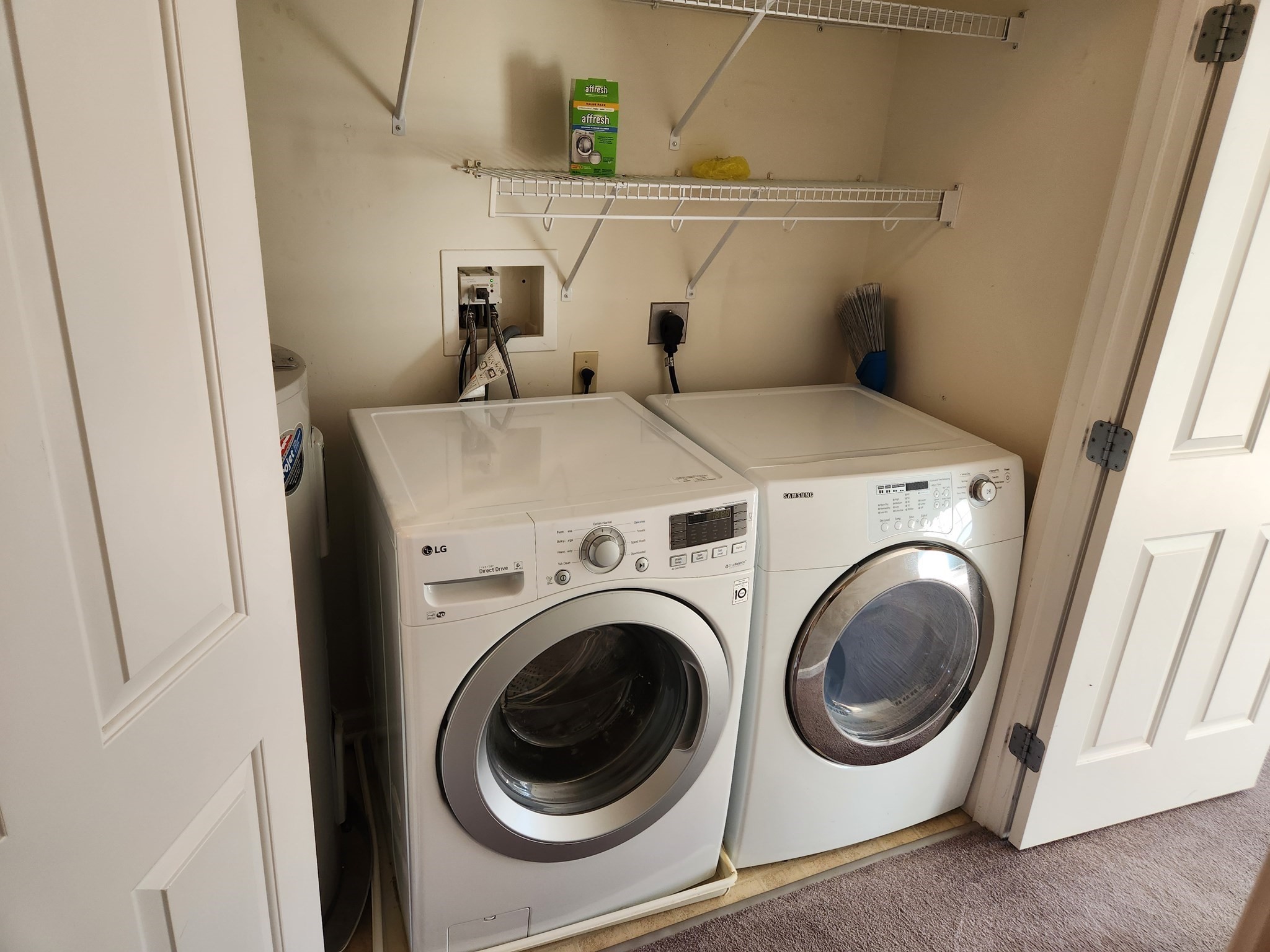 511 Main St # D Property Photo 9