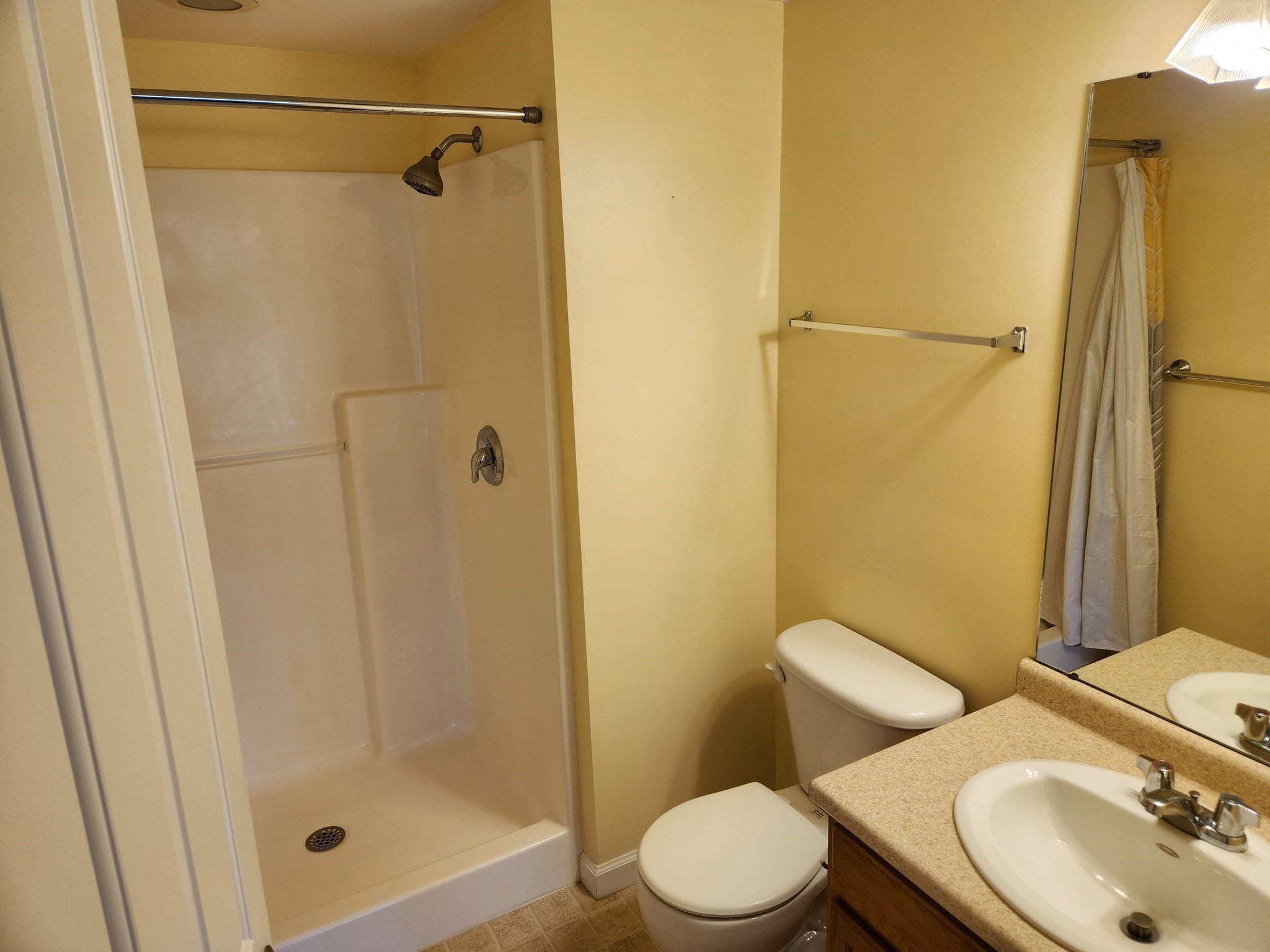 511 Main St # D Property Photo 11