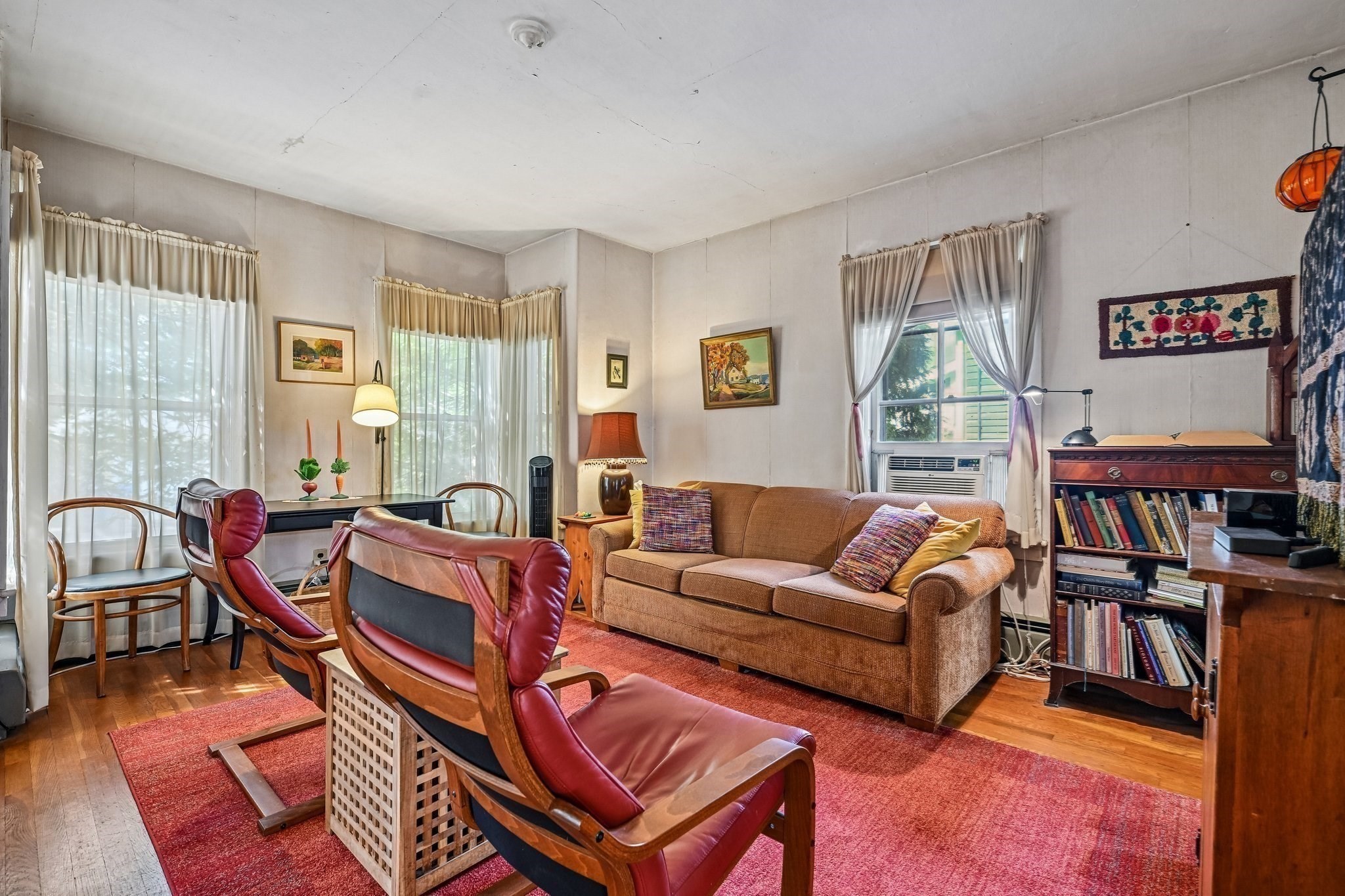 21 Elm St Property Photo 4