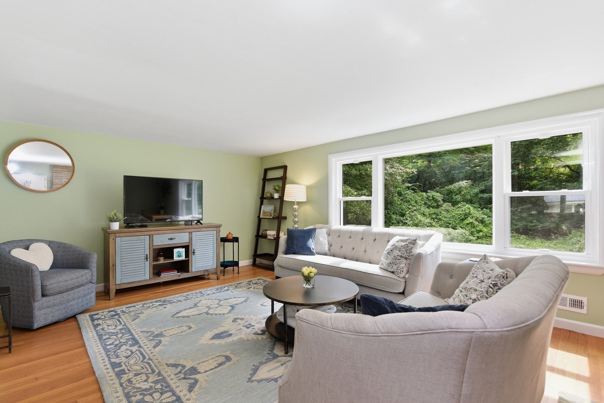71 Norlen Park Property Photo 10