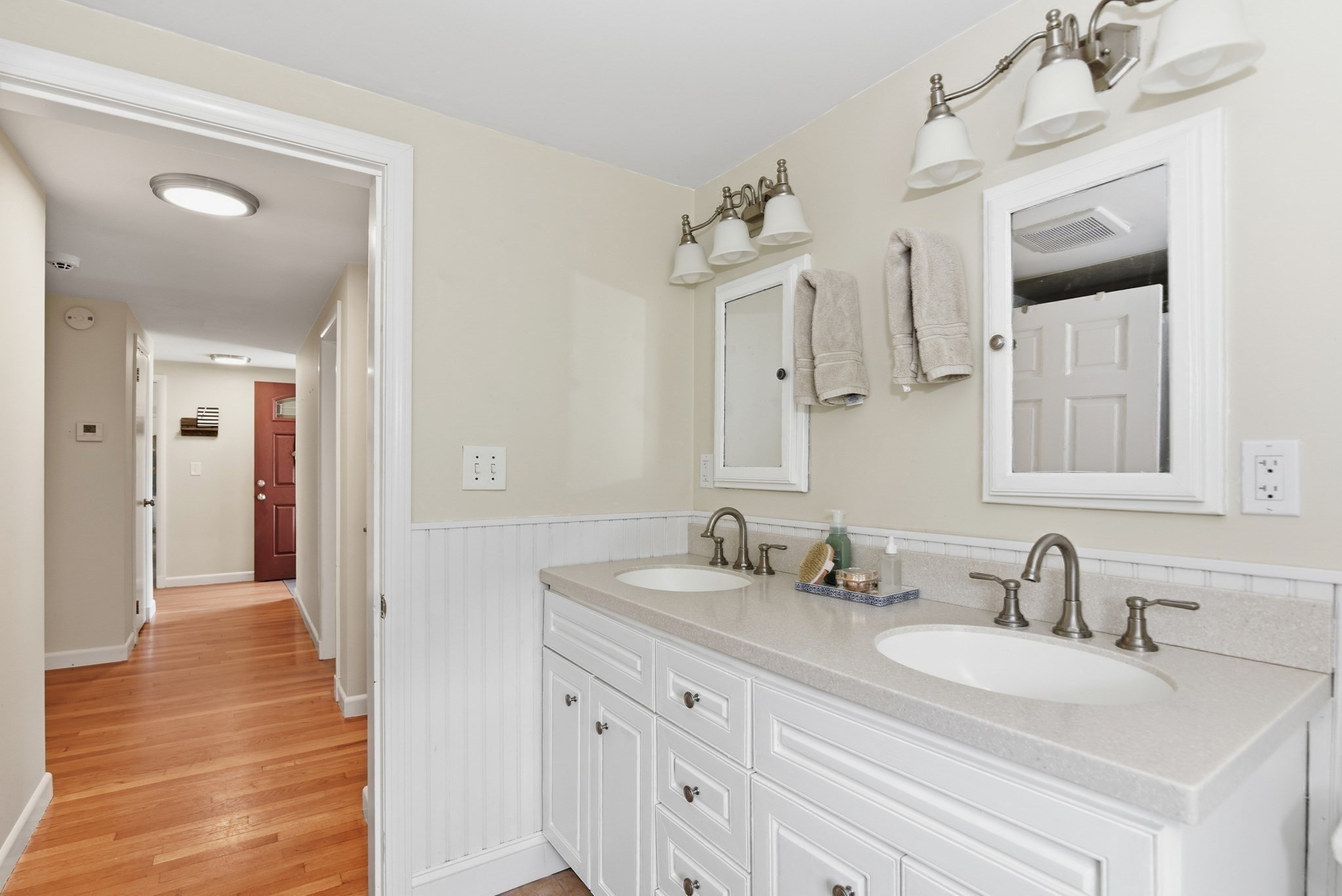 71 Norlen Park Property Photo 12