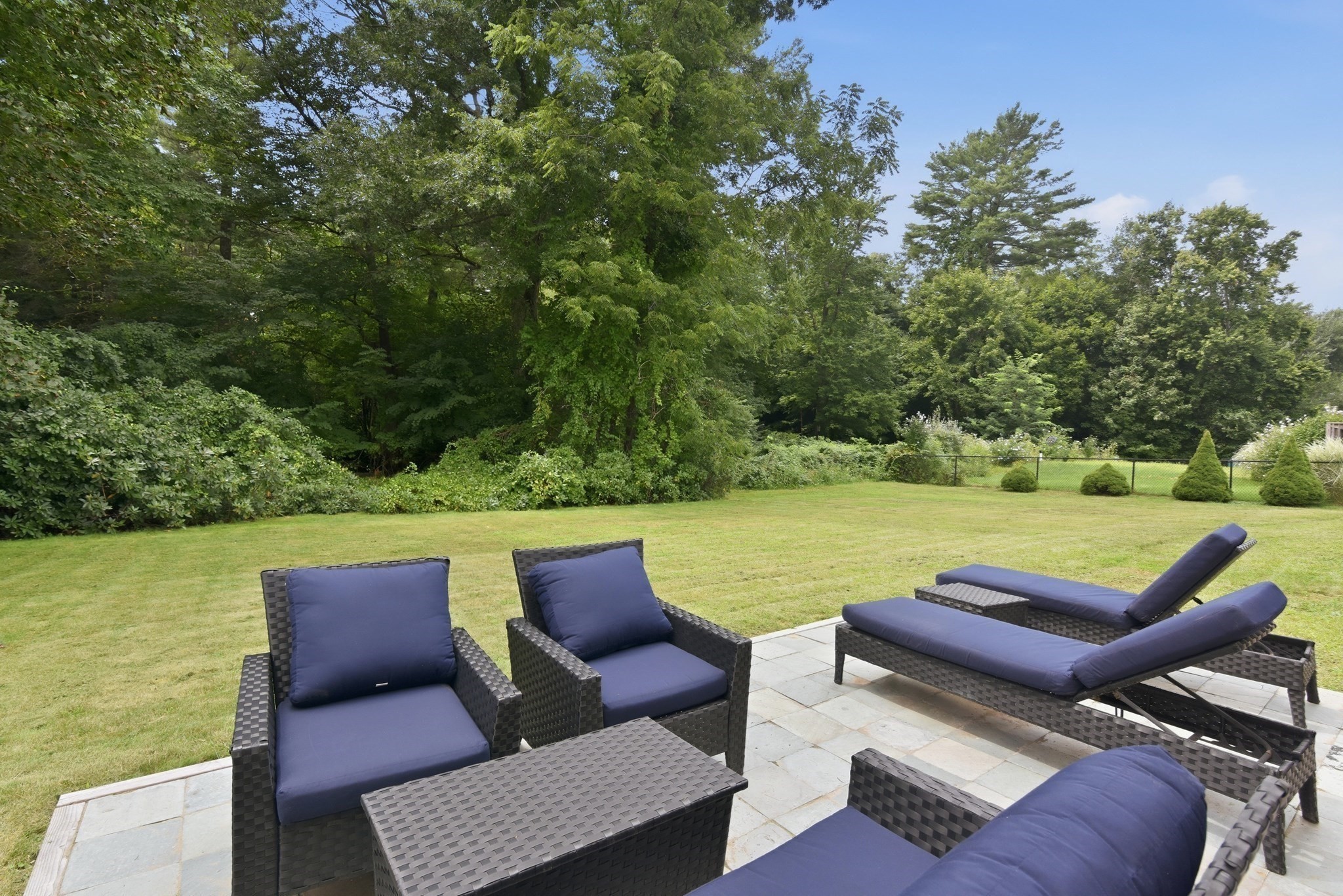 71 Norlen Park Property Photo 18