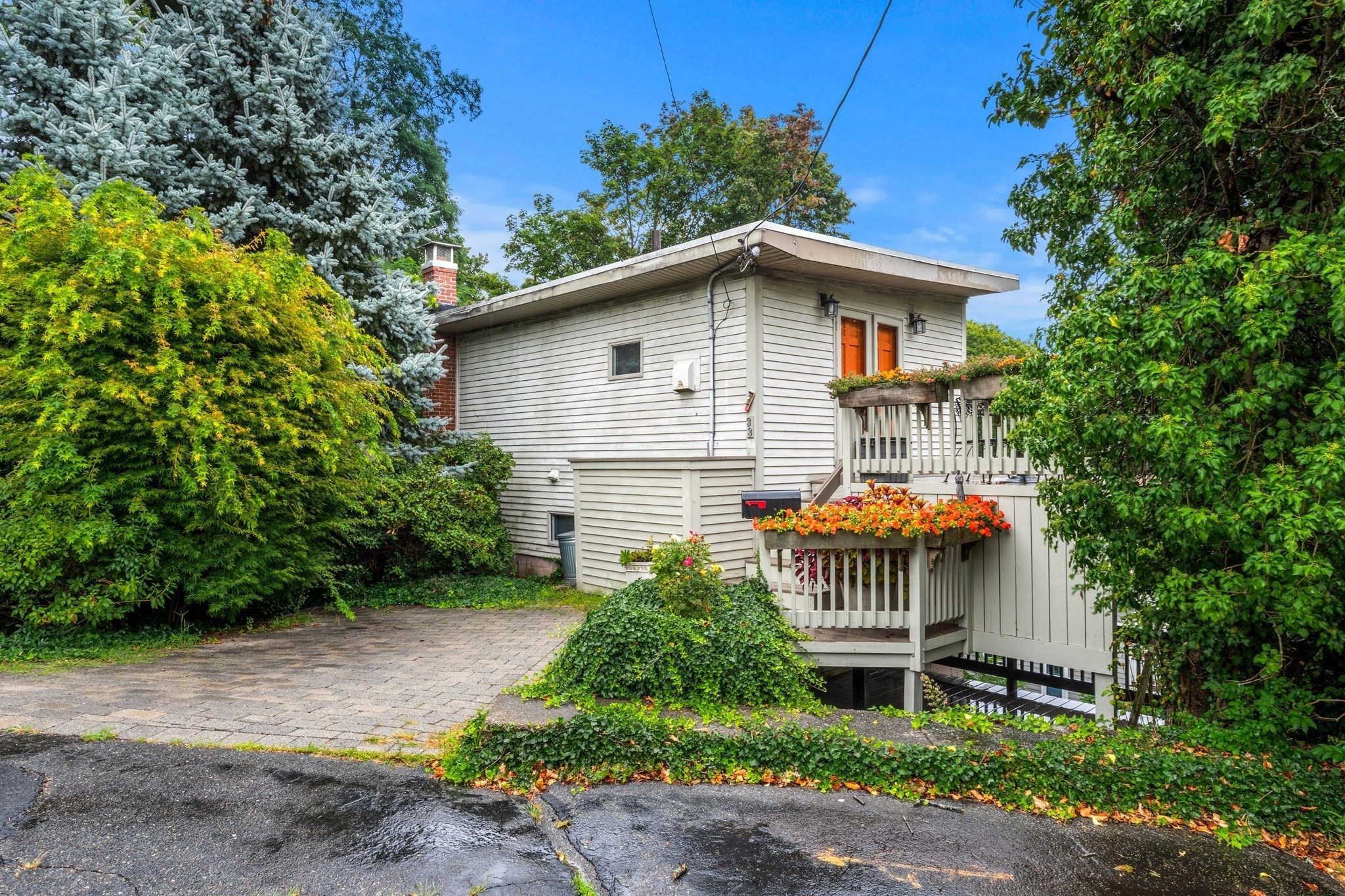 33 Stony Brook Rd.
