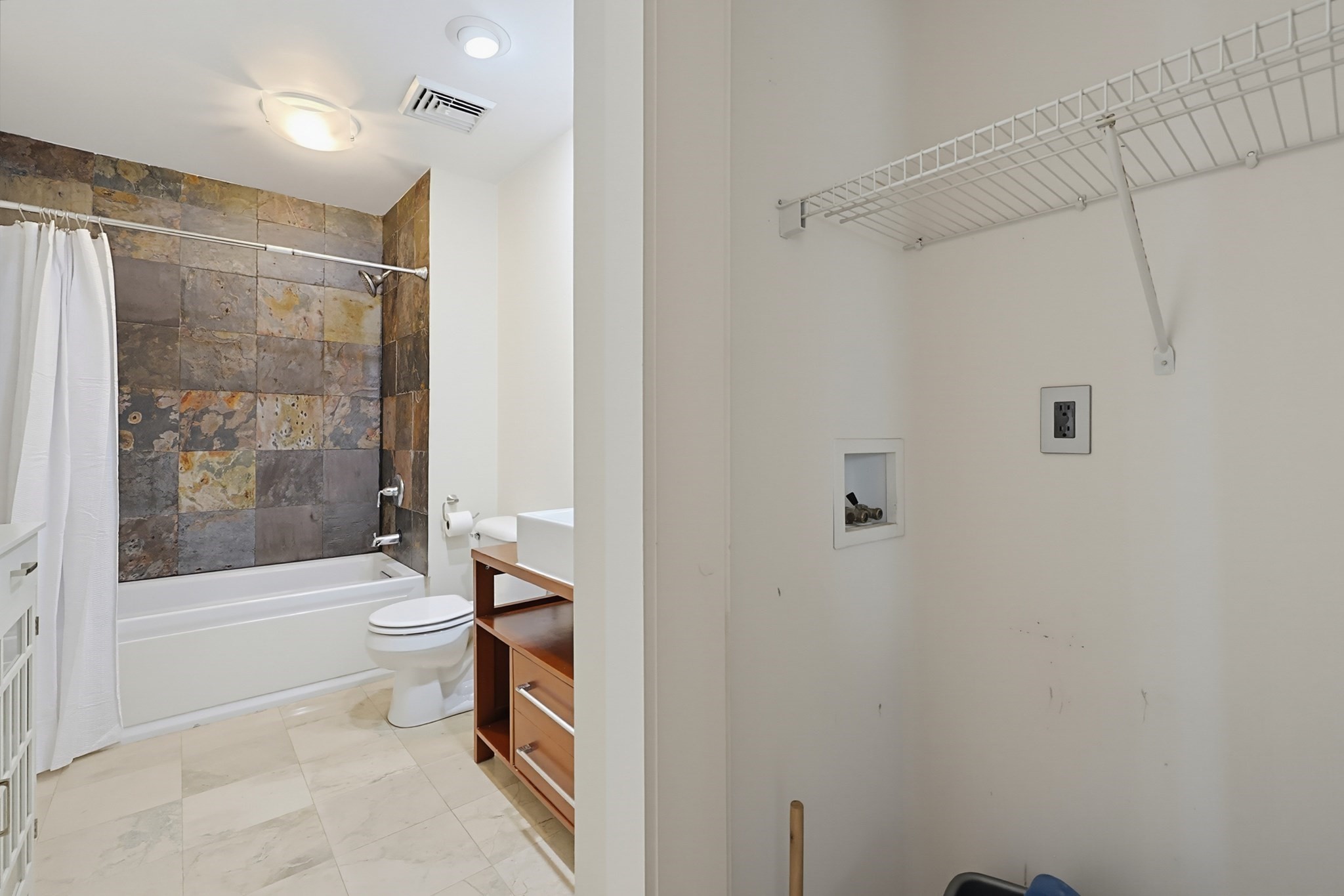 1511 Main Street # 301 Property Photo 24