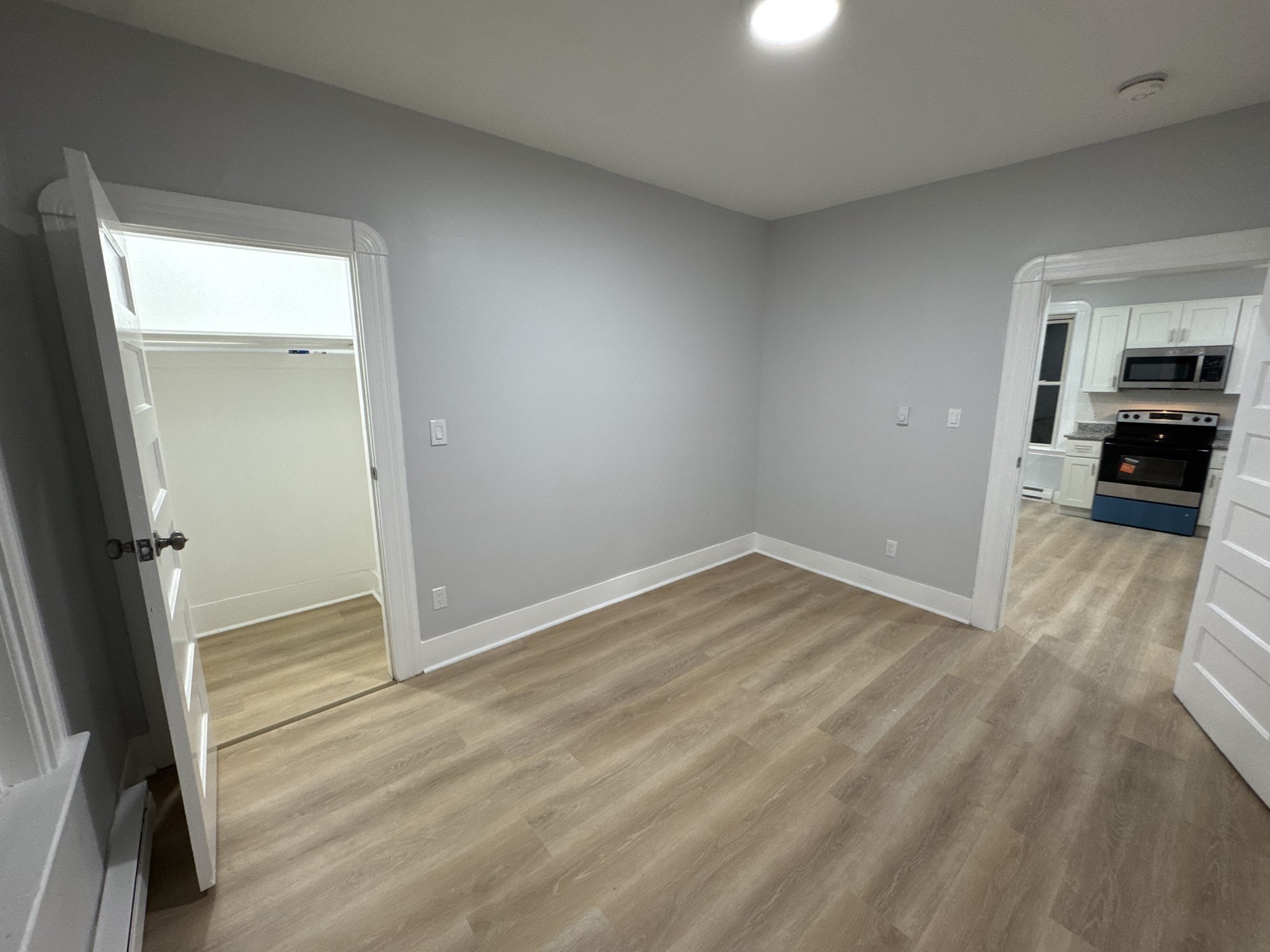 16 Ashton # 3 Property Photo 13