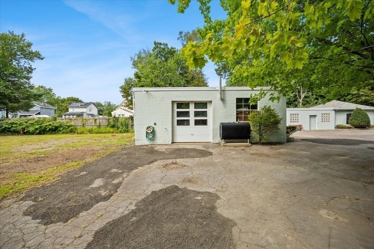 90 Silver St Property Photo 35