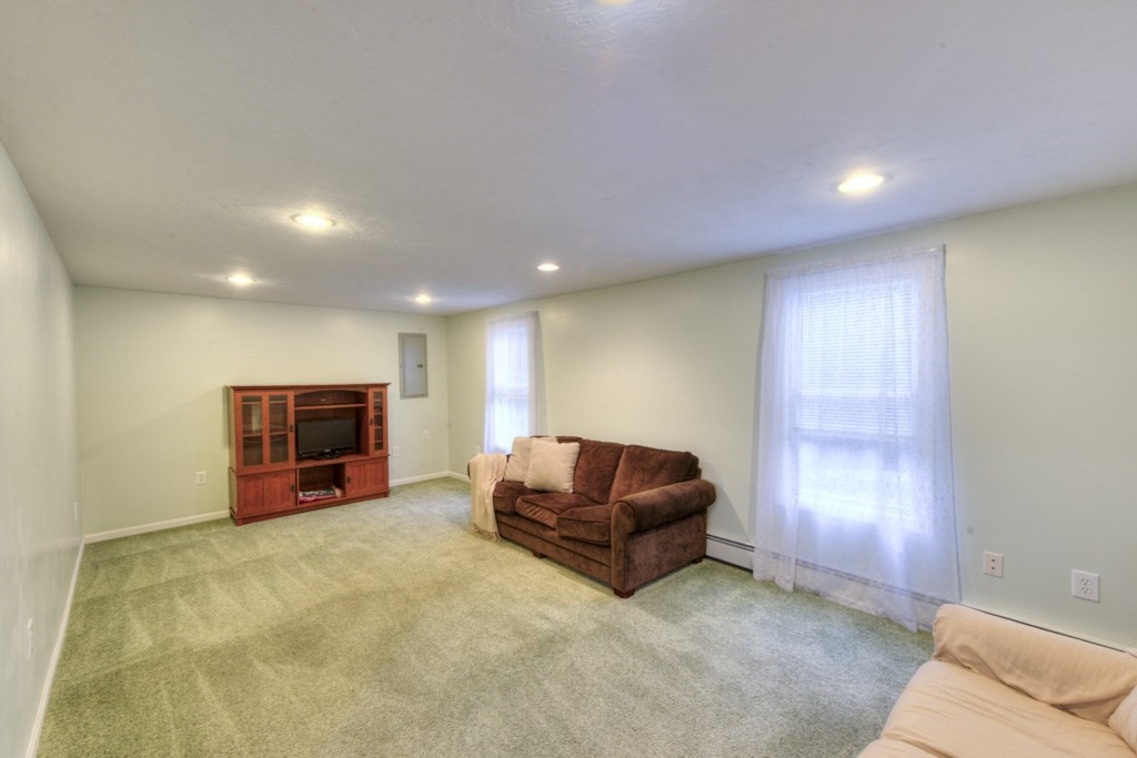 4 Matteo St Property Photo 22