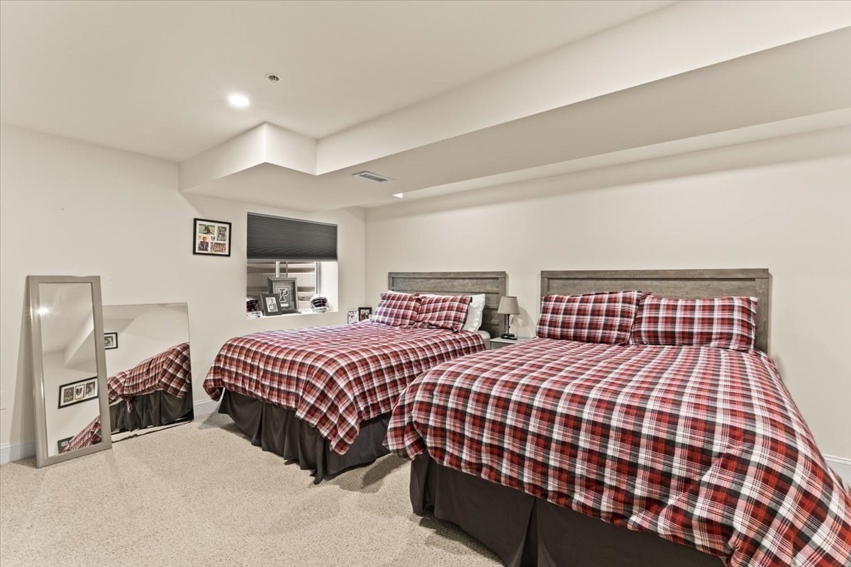 12 Thelma Way # 12 Property Photo 24