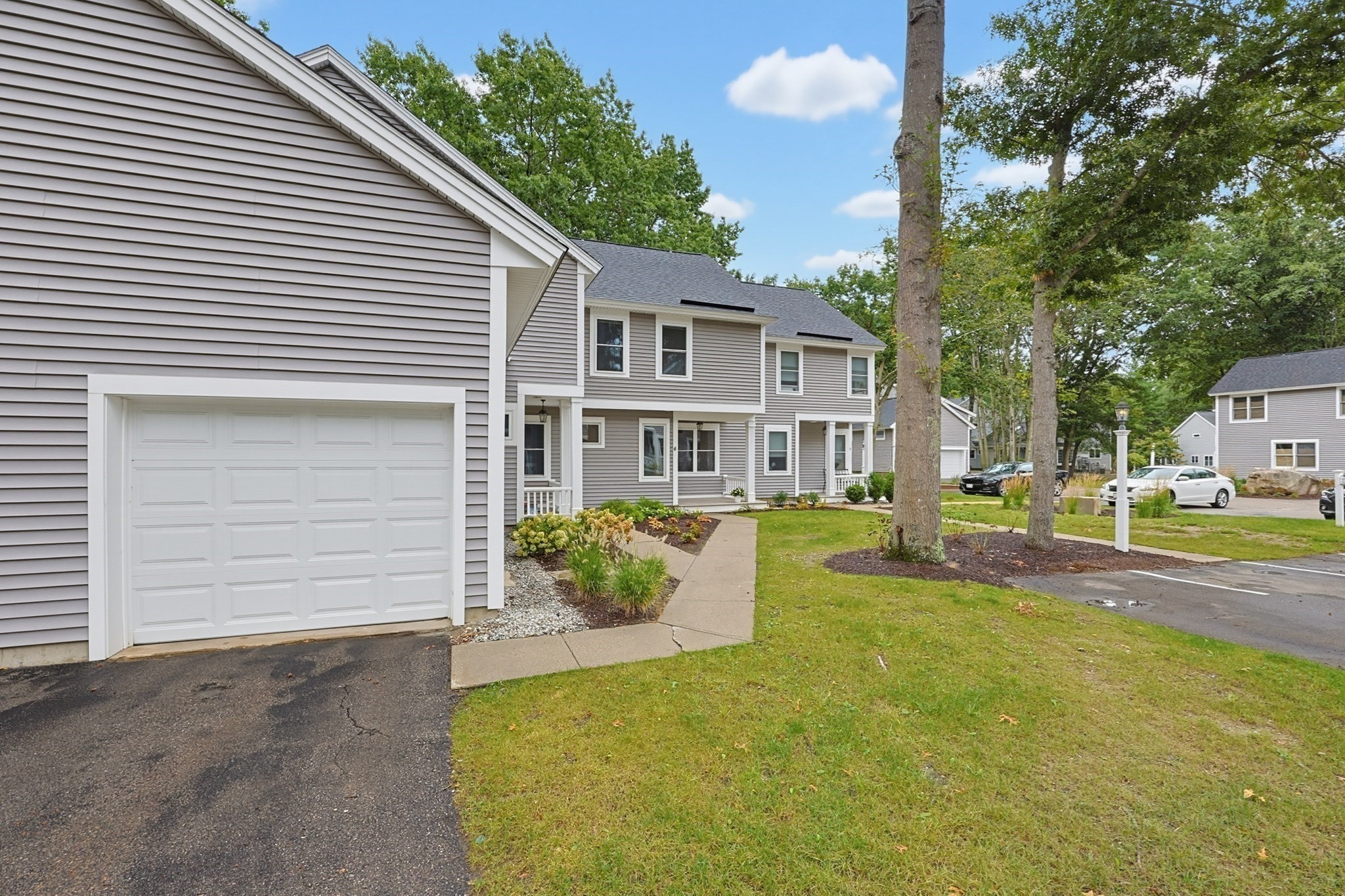 4 Oak Ct # 4 Property Photo 3