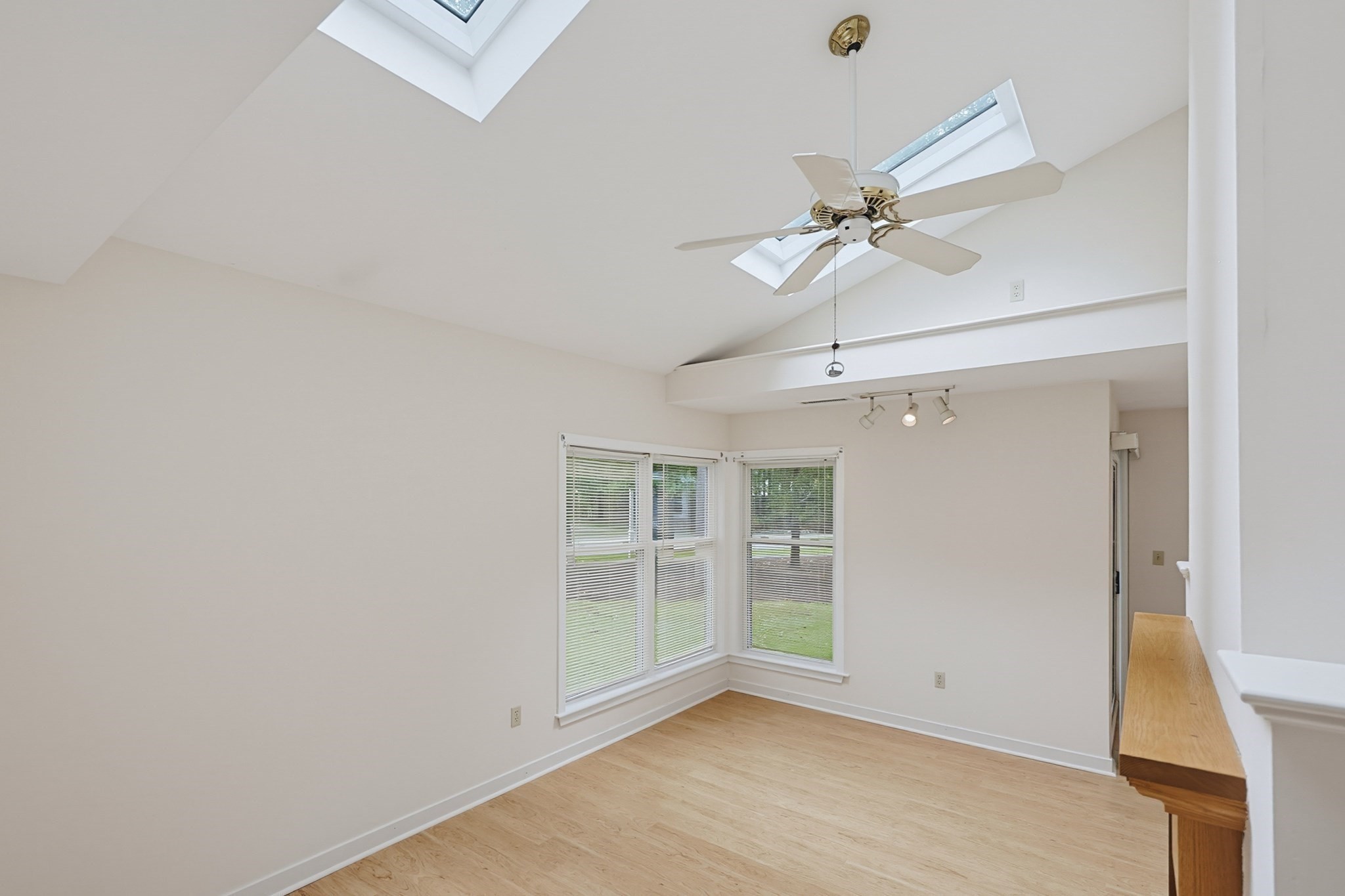 4 Oak Ct # 4 Property Photo 10