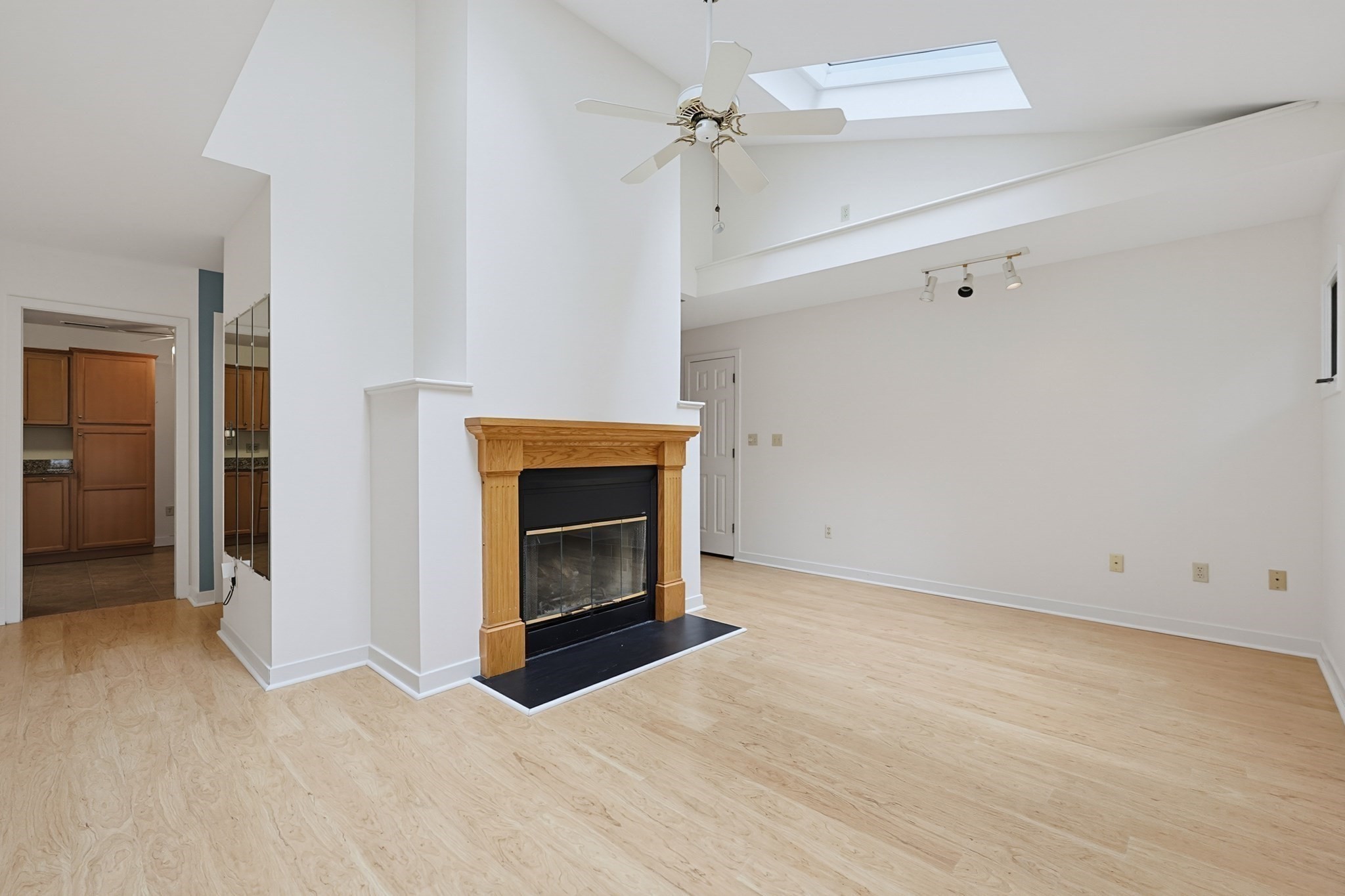 4 Oak Ct # 4 Property Photo 11