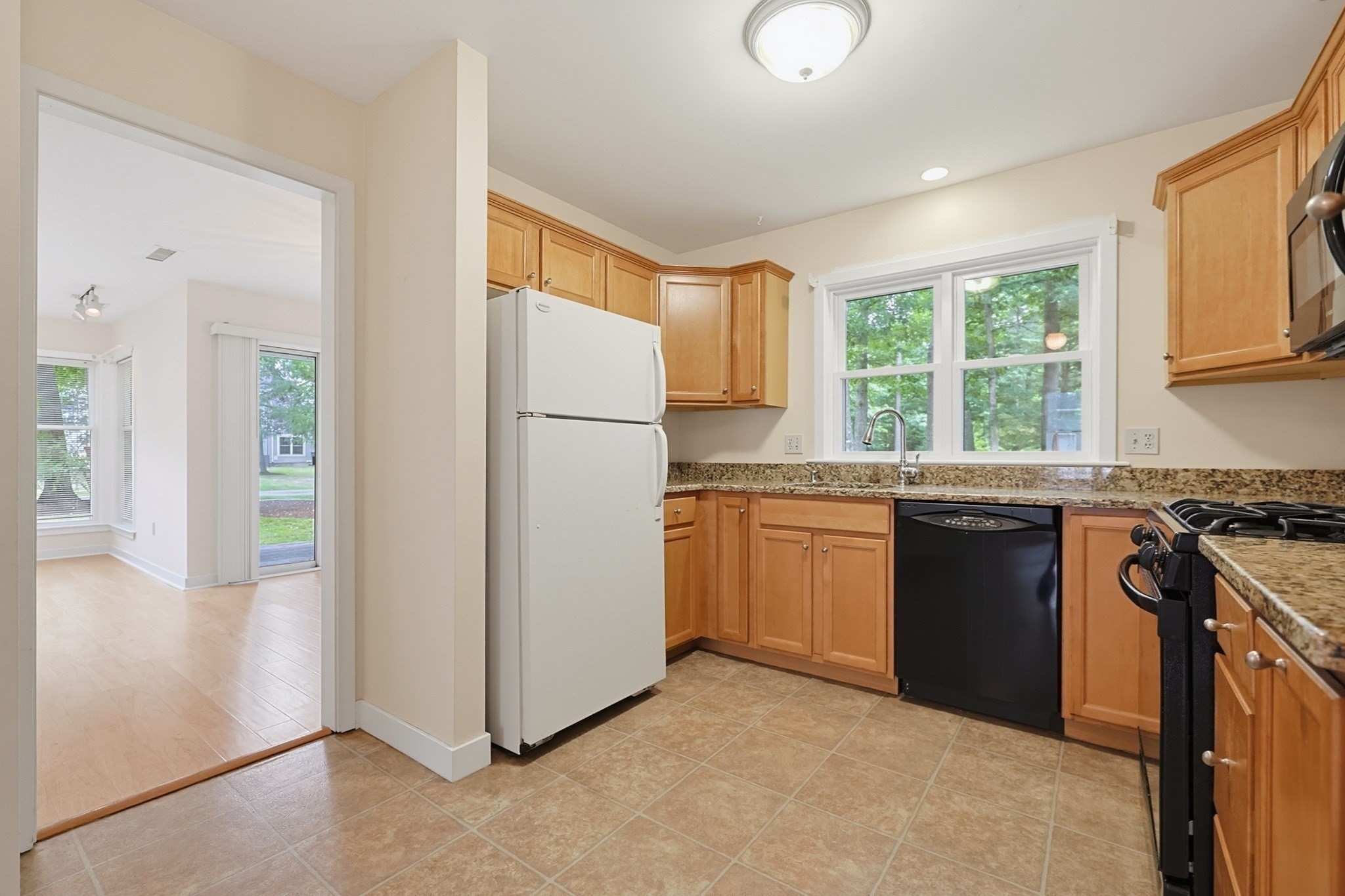 4 Oak Ct # 4 Property Photo 14