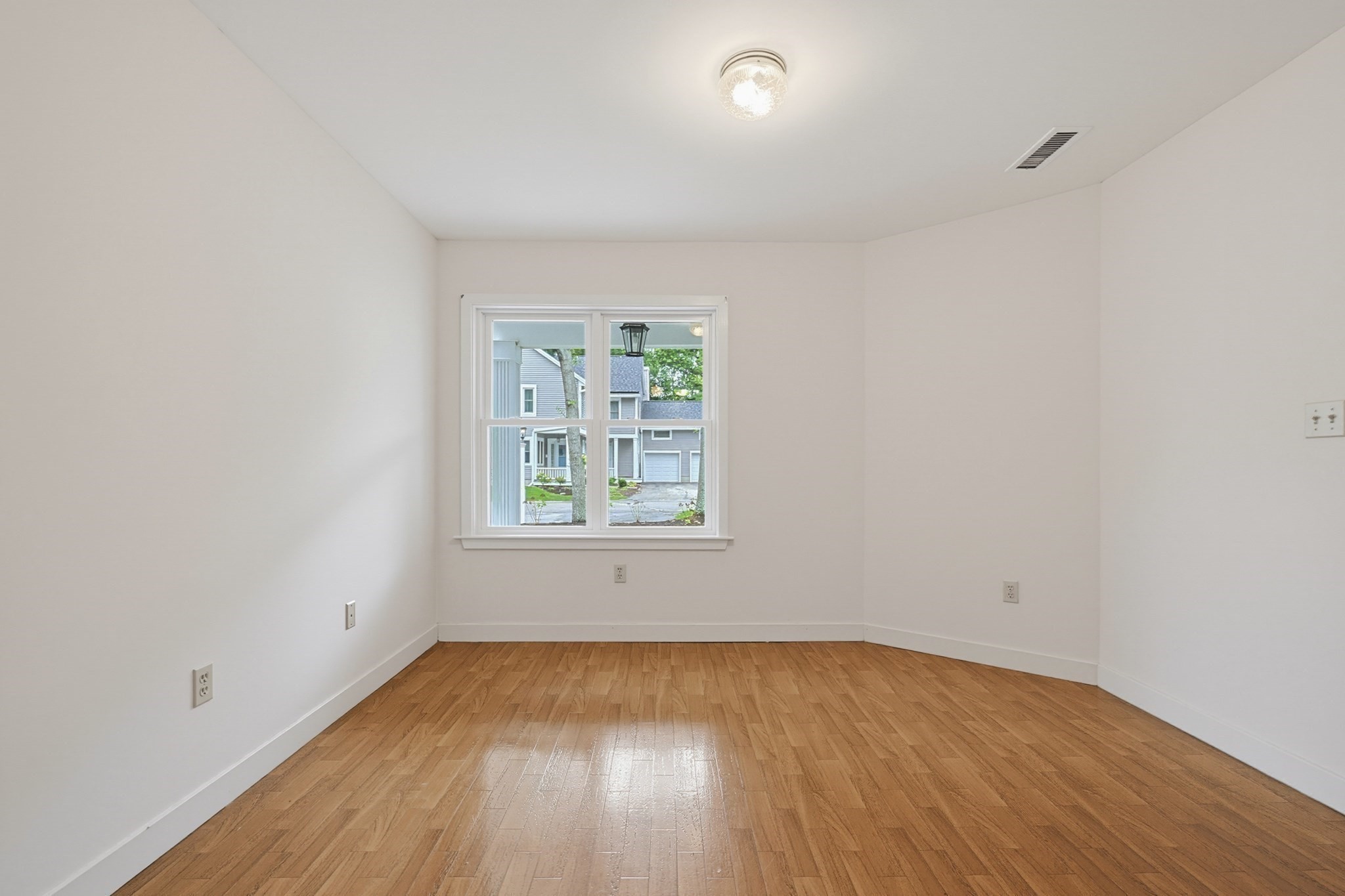 4 Oak Ct # 4 Property Photo 18